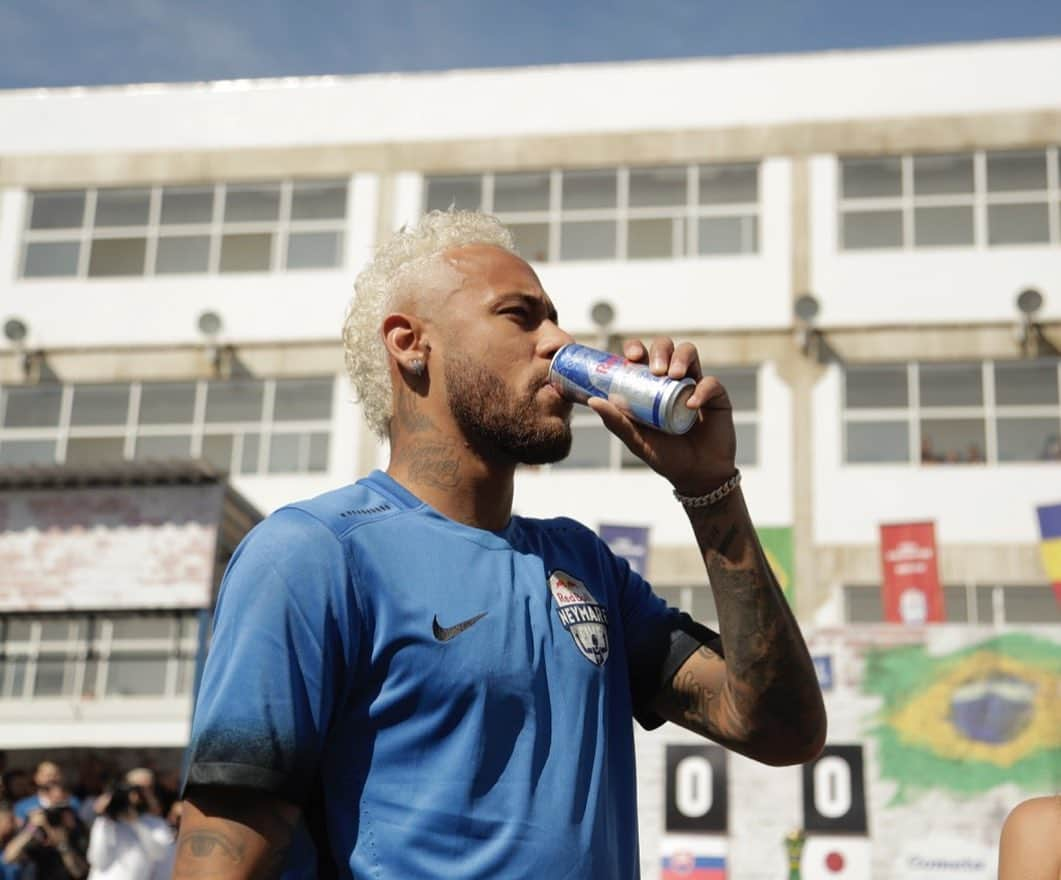 ネイマールさんのインスタグラム写真 - (ネイマールInstagram)「Que lindo o dia de hoje, que honra ter a presença de tantas pessoas do mundo inteiro no lugar onde vivi. Obrigado @redbull @redbullbr por nos proporcionar estes momentos 👏🏽👏🏽 @redbullneymarjrsfive」7月14日 6時41分 - neymarjr