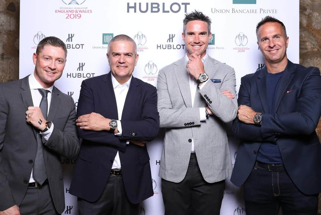 ウブロさんのインスタグラム写真 - (ウブロInstagram)「Beautiful #HublotLovesCricket event at the #WhiteTowerLondon with our #cricket friends @michaelvaughan @kp24 @michaelclarkeofficial. Ready for the #CWC19 final tomorrow. #ENGvNZ」7月14日 6時43分 - hublot