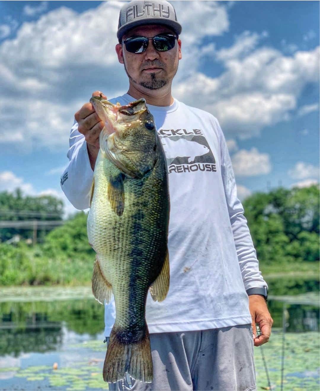 Filthy Anglers™さんのインスタグラム写真 - (Filthy Anglers™Instagram)「Mixing in a few fish photos before our ICAST wrap up, going through all the photos now and there are to many good ones! Will be posting all on our Facebook page Monday. Alright, checkout Massachusetts native David Roy @nebassaddict with a 5.4lb blow up on a frog a few weeks ago. Absolute chunk my friend!!! I need some fishing in my life after getting skunked in Florida again, going out tonight. Congrats Dave you are Certified Filthy www.filthyanglers.com #fishing #catchandrelease #bassfishing #largemouthbass #getoutside #filthyanglers #bassfishing #boat #icast2019 #icast #anglerapproved #outdoors #teamfilthy #lakelife #salmon #trout #bigfish」7月14日 7時01分 - filthyanglers