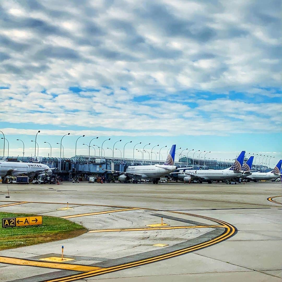 多村仁志さんのインスタグラム写真 - (多村仁志Instagram)「*⋆✈ #Cleveland *⋆✈ #Chicago ・ #UnitedAirlines」7月14日 7時36分 - hit_tamu