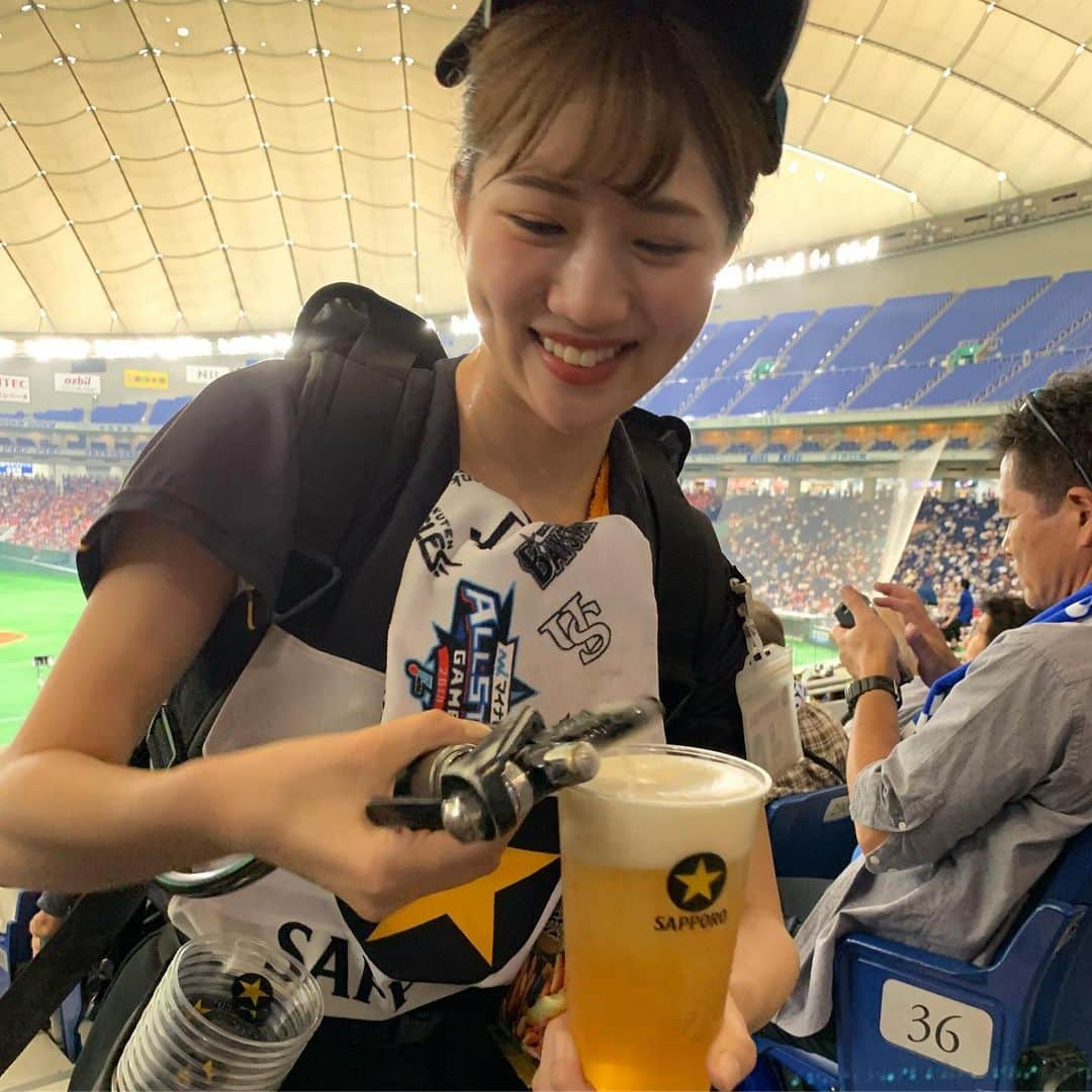 くろさんのインスタグラム写真 - (くろInstagram)「⭐️サッポロビールのかわいい売り子ちゃん🍺 #売り子ちゃんがかわいいとビールも旨し #売り子さん可愛い #東京ドーム売り子 #サッポロビール #ビール売り子 #SAPPORO⭐️ #東京ドーム #売り子ちゃん #beergirl #sapporobeer #tokyodome #tokyodomecity #lovebeer #第90回都市対抗野球大会」7月13日 23時04分 - m6bmw