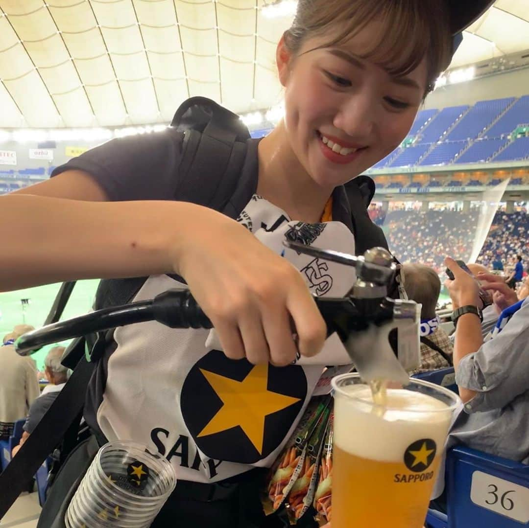 くろさんのインスタグラム写真 - (くろInstagram)「⭐️サッポロビールのかわいい売り子ちゃん🍺 #売り子ちゃんがかわいいとビールも旨し #売り子さん可愛い #東京ドーム売り子 #サッポロビール #ビール売り子 #SAPPORO⭐️ #東京ドーム #売り子ちゃん #beergirl #sapporobeer #tokyodome #tokyodomecity #lovebeer #第90回都市対抗野球大会」7月13日 23時04分 - m6bmw