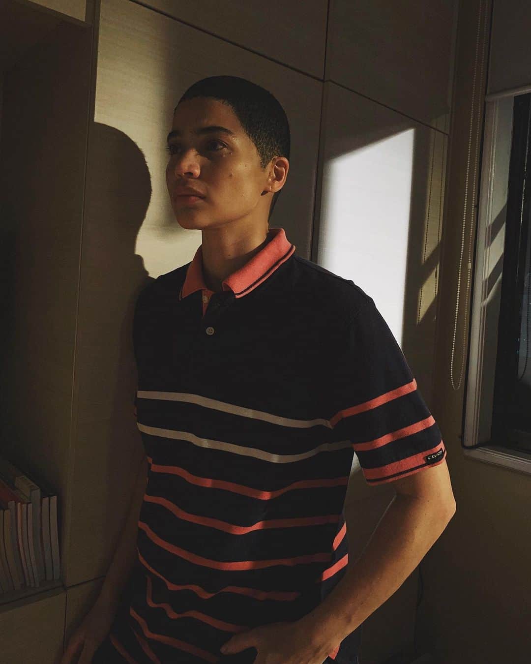 アン・カーティスのインスタグラム：「Love should always come first.  No matter the gender or how people identify themselves as, at the end of the day, we are all humans who deserve to live in a world of LOVE and RESPECT 🌈. Maraming Salamat Marrz Balaoro sa pagpayag nyo po na gampanan ko ang kwento ng buhay nyo at sa @mmkofficial sa tiwala na binigay nyo po sa akin sa special episode na to. Happy 28th Anniversary. Thank you for watching. #MMKEmbracingMe #mmk28years #rsbdramaunit」