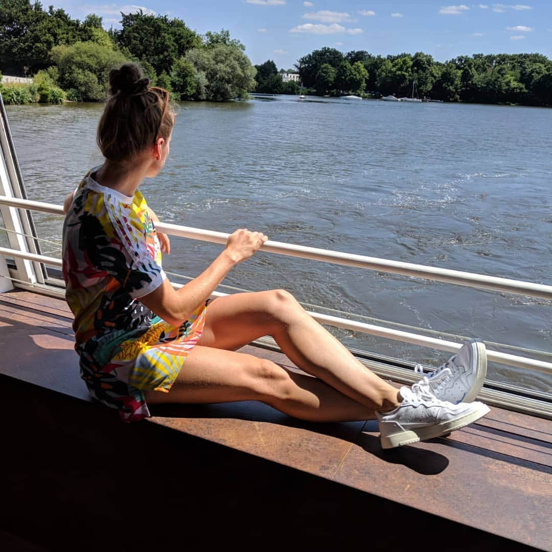 Amandine BROSSIERさんのインスタグラム写真 - (Amandine BROSSIERInstagram)「Une angevine en balade à Nantes ☀️🌊🍃 #nantes #touriste #repos #enfamille #soleil #plaisir #borddelerdre」7月13日 23時37分 - amandine.brossier