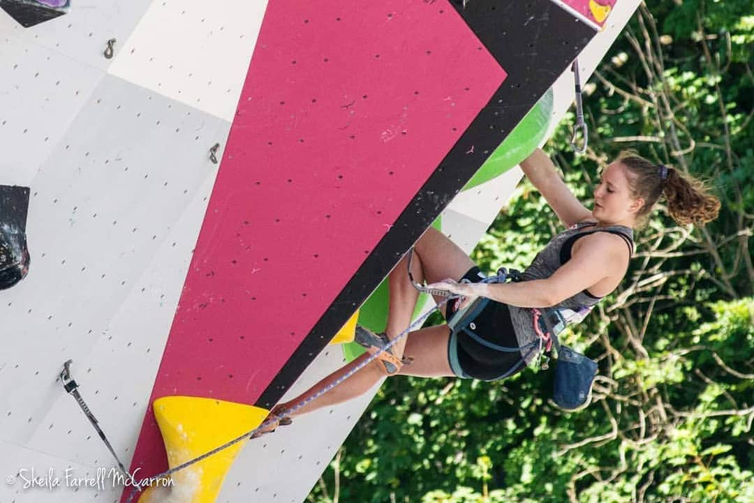 ハンナ・シューベルトさんのインスタグラム写真 - (ハンナ・シューベルトInstagram)「Thought my climbing can't get much worse than in Villars but obviously it can.  No idea how I could get my by far worst worldcup results within a week.  The reason why I'm not climbing well right now is mostly not my shape but my head. If you think you are not good enough you also won't be. Definitely have to start believing in myself and my climbing again.  That's why I decided to skip the worldcup in Briancon next week. It wasn't an easy decision but I think it's the best for me to go back home and concentrate on training and myself for a while. Doesn't make sense to compete in a 3rd comp I'm physically and mentally not ready for.  It breaks my heard not having a chance to qualify for world championships anymore as I just would have loved to be a part of this amazing event in Hachioji. But trying to get the good feeling and fun while climbing back and being happy with myself needs to have priority now... Hope to be back at the worldcup in Kranj in full strength and a strong mind🙈💪 Thanks to everyone for the support ❤️ 📸 : @sheila_mcc」7月13日 23時43分 - schuberthannah