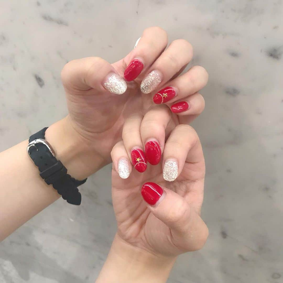 山本瑠香さんのインスタグラム写真 - (山本瑠香Instagram)「7月のネイル💅✨ 赤とシルバーラメと星ストーン❤︎ . . #nail #ネイル #夏ネイル #シンプルネイル」7月13日 23時48分 - ruka_1010_team8