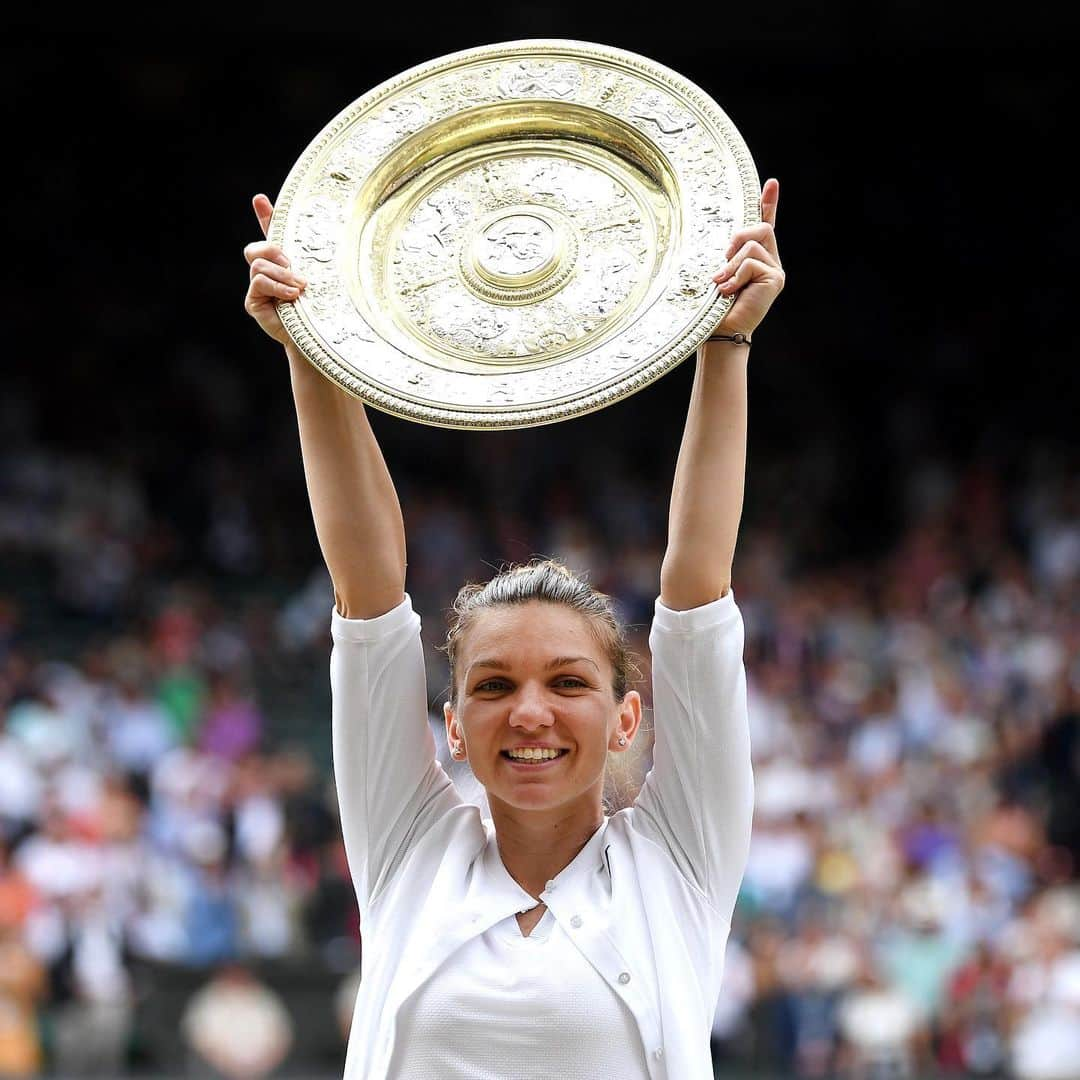 ウブロさんのインスタグラム写真 - (ウブロInstagram)「🏆 Fantastic! Congratulations to our friend of the brand @simonahalep on winning the #London Tournament. #simonahalep #HublotLovesTennis 🎾」7月13日 23時52分 - hublot