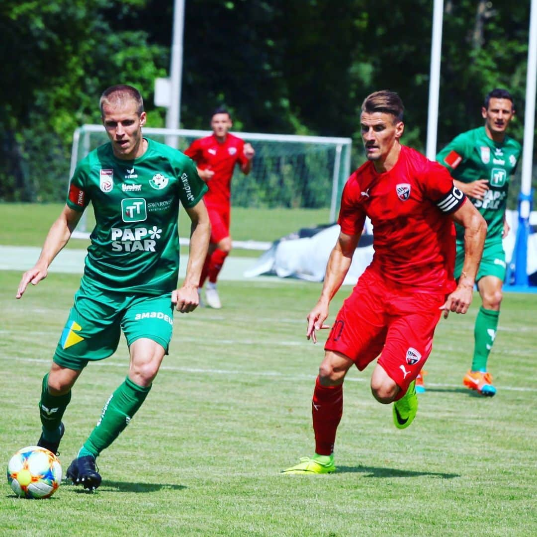 FCインゴルシュタット04さんのインスタグラム写真 - (FCインゴルシュタット04Instagram)「Die Treffer gibt's dann zum Ligastart ⚽😉 Unsere #Schanzer trennen sich im letzten Test trotz Chancenplus mit einem 0:0 von @wsg_swarovski_tirol 👍 Die "Null" muss erstmal stehen 👌 Gut gespielt, Männer - kommt sicher zurück nach Ingolstadt! 💪😊 __________ Coach Saibene: „Das war ein guter Auftritt unseres Teams, mir hat das in weiten Teilen gefallen. Die Griffigkeit und die Präsenz waren gut. Leider haben wir aus einigen, guten Chancen vorne kein Tor erzielt. Mir gefällt der Biss in der Mannschaft, wir sind optimistisch.“ . . #Test #Remis #Vallesgeben #Brixen #Trainingslager #Testspiel #fussball #football #soccer #FCI #FCIngolstadt #Ingolstadt #Wattens」7月14日 0時18分 - dieschanzer