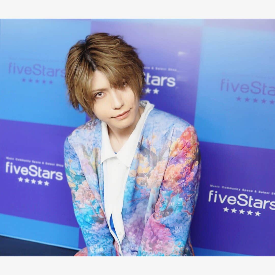 結さんのインスタグラム写真 - (結Instagram)「2019.07.13 6ショット撮影会 名古屋fiveStars  #ユナイト  #vocal  #結  #visualkei  #band  #シトラス #etbb  #インストアイベント #名古屋 #fivestars  #6ショット撮影会 #ありがとう」7月14日 0時26分 - sing.yui.0318