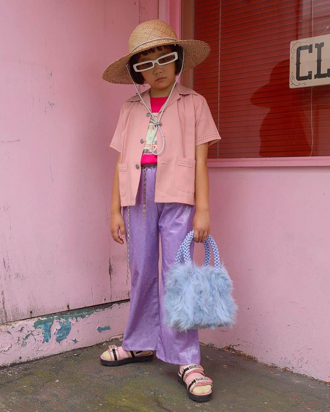 COCOさんのインスタグラム写真 - (COCOInstagram)「Still believe in Pink🧠🧠🧠 . glasses:@neithnyer bag:@shrimps socks:@gucci(@childsplayclothing) sandals:@gucci(@childsplayclothing) . others:#vintage」7月14日 0時39分 - coco_pinkprincess