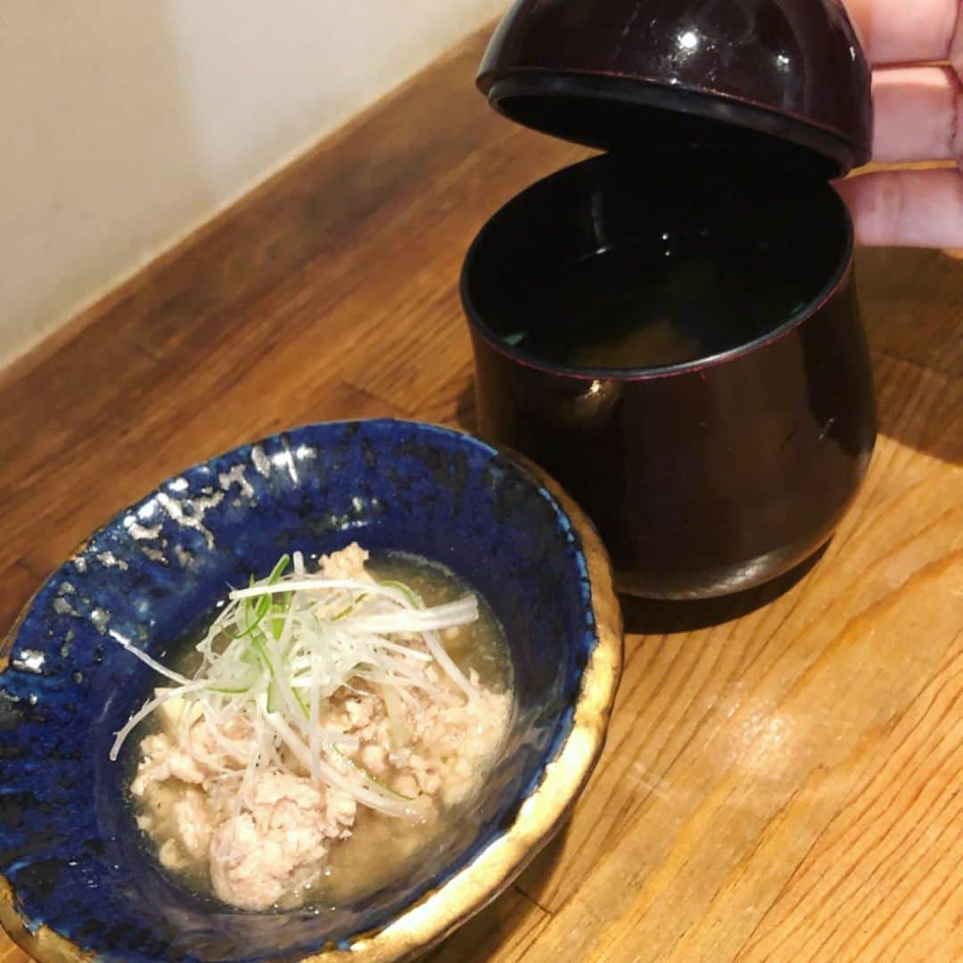 世手子さんのインスタグラム写真 - (世手子Instagram)「KOKORI bar where you can enjoy healthy food and Japanese sake❤⃛ヾ(๑❛ ▿ ◠๑ ) Excellent food with good protein(*^_^*) Thanks everyone(*๓´╰╯`๓)♡ Nice comments great(ˊo̶̶̷ᴗo̶̶̷`) https://item.woomy.me/c/47224 #和味和酒kokori に行ってきました♫ヽ(゜∇゜ヽ)♪ 豊富な日本酒が素晴らしいお店っっ さらに良質なタンパク質に包まれて激うまっの素晴らしい料理でしたっ お通しも完璧に美味しかったっっ 鶏つみれに高野豆腐、お吸い物まで˙˚ʚ⸜(* ॑ ॑* )⸝ɞ˚˙ 生麩となすの大根おろし添え も外せない逸品つっ #名物 湯葉ピザ は絶対に食べて欲しいっっ	 #京生麩田楽 も最高に美味しかったー！！ スワイプしてみてねー 美味しいもの食べてHAPPYに☆°｡⋆⸜(* ॑꒳ ॑* )⸝ そして最近はどこにでも #バルクアップHMB @bonds.onlineshop 持ち歩いてます( *˘ ³˘)♡♡♡ #HMB の効果は筋肉の成長促進や減少の抑制してくれて筋肉の回復力促進や栄養補給を促進してくれる成分たっぷりなんです(っ'-')╮=͟͟͞♡ カルシウムもバッチリっっ 最高免疫力落ちてるのでサプリの飲みやすいタイプのHMBは助かるっっ ヘルシーな居酒屋で 良質なタンパク質で筋肉もバッチリだー！ 健康への幸せな気分っっ 明日も頑張るぞーっっ #PR Casting by @woomy.restaurant」7月14日 0時34分 - rojide