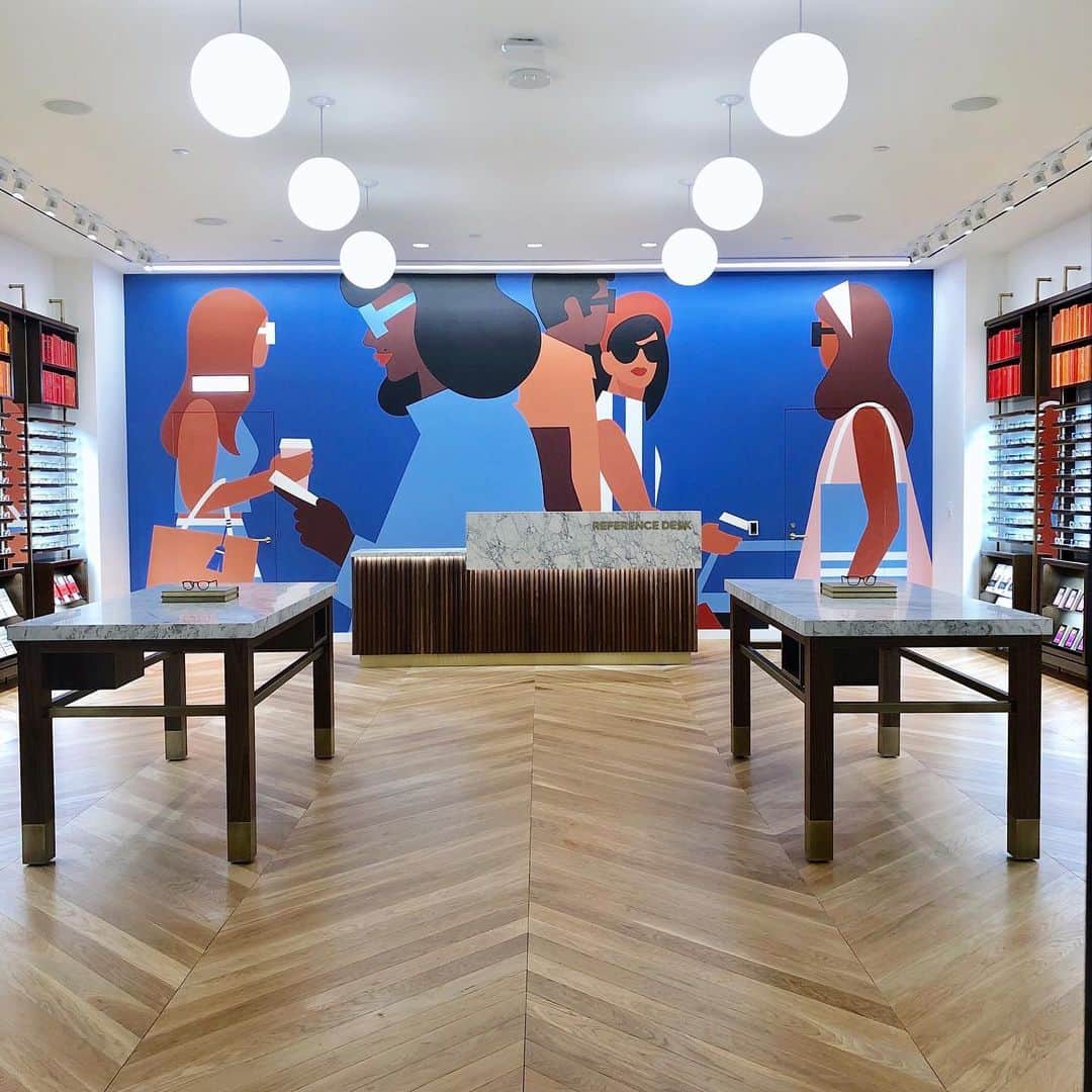 Warby Parkerのインスタグラム：「This one's for you, Nashville and Boston! We have two exciting store updates: 1️⃣ We're opening the doors to our second store in Nashville at Green Hills today! We’ve decked the space out with glasses, books, and artwork by local illustrator @laurenrolwing. To sweeten the deal, we’ll also have ice cream from @jenisicecreams—come on over! 2️⃣ Our freshly renovated Newbury St. store in Boston is officially open for business and has all sorts of attractions to delight the eye (including artwork by @amber_vittoria, scoops by @parloricecreamco, and eye exams offered by an independent optometrist 👍).」