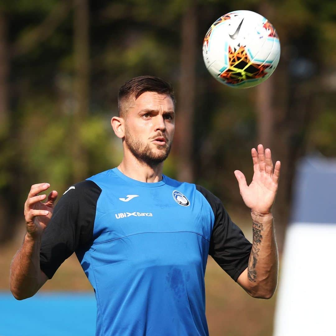 アタランタBCさんのインスタグラム写真 - (アタランタBCInstagram)「@rafael.toloi2 back in action! 💪🏼 Bello rivederti in campo, Rafa! 👊🏼⚫️🔵 - #GoAtalantaGo #preseason #Atalanta #Toloi #football #Bergamo」7月14日 0時44分 - atalantabc