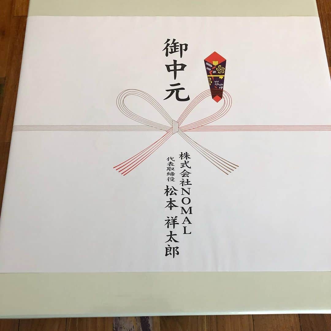 大西宏明さんのインスタグラム写真 - (大西宏明Instagram)「美味しいのん届いた😁 🍎🍎🍎🍎🍎 @matumoto46320710  球団オーナー 有難うございます✨  #御中元  #めっちゃ #美味しい #リンゴジュース  #ふじ #王林 #紅玉 #ジョナゴールド  #つがる #堺シュライクス #球団オーナー #有難うございます #smile #ほなっ！！」7月14日 0時50分 - ohnishi_hiroaki_0428