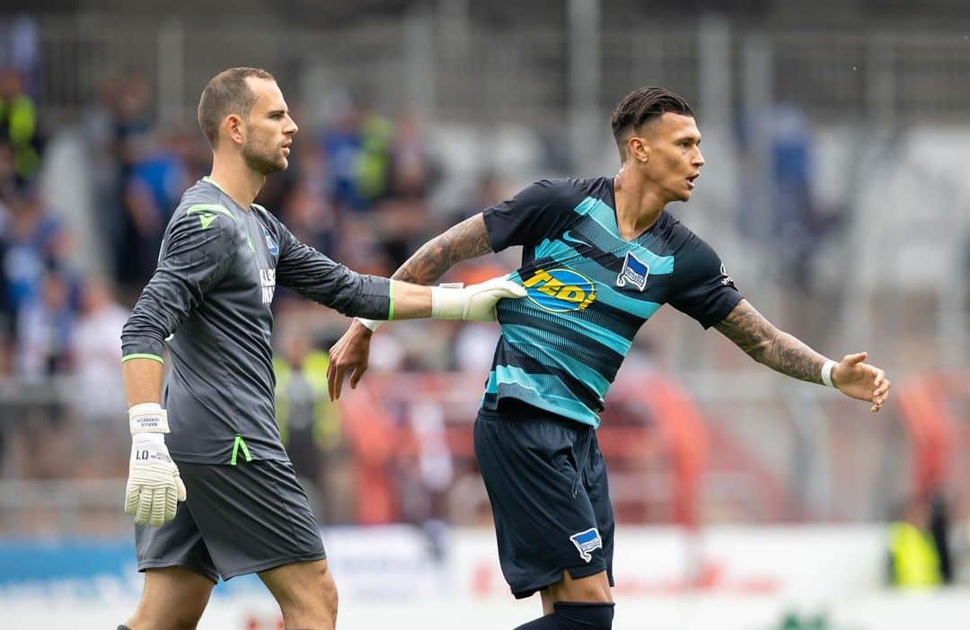 ヘルタ・ベルリンさんのインスタグラム写真 - (ヘルタ・ベルリンInstagram)「Wir gewinnen das Jubiläumsturnier in Karlsruhe durch zwei Siege gegen @sksturm und den @karlsruhersc. Wir bedanken uns für einen tollen Tag der Freundschaft! 🤞🏼💙⚽️ #turniersieger #tagderfreundschaft #jubiläum #125jahre #karlsruhe #wildparkstadion #hahohe 🔵⚪️」7月14日 1時01分 - herthabsc