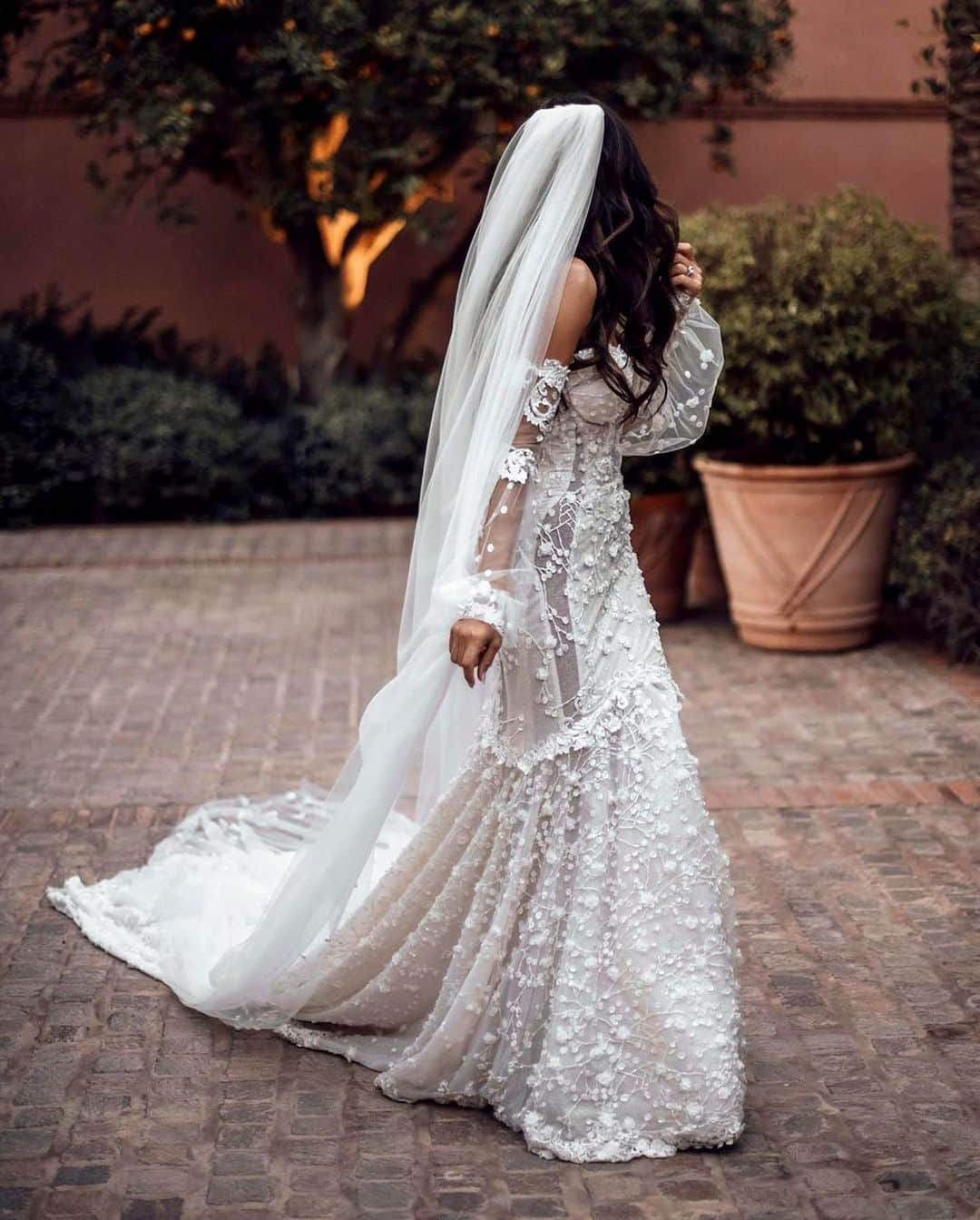 Galia Lahavさんのインスタグラム写真 - (Galia LahavInstagram)「Indescribable Beauty | Our amazing #GLBride @maieibrahim stepping into her new journey in our #Camilla gown #GLCouture 📷 @tali__photography」7月14日 1時02分 - galialahav