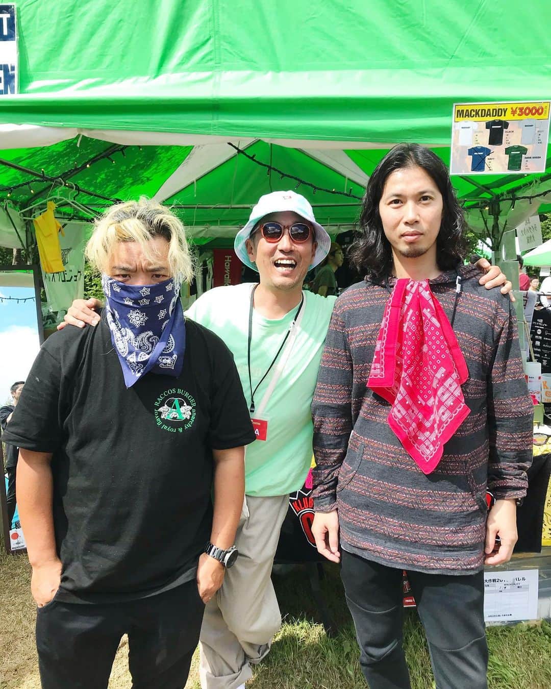 マックダディさんのインスタグラム写真 - (マックダディInstagram)「【KESEN ROCK 2019】7/13のケセンロック、快晴にて無事終了しました😊マックダティーブースへ遊びに来て頂いたお客様、ありがとうございました🥺7/14もマックダブースでお待ちしてまーす🤑#kesenrock #ケセンロック #マックダティー #mackdaddy_brand #manwithamission #brahman #10feet #locofrank #hawaiian6 #thebackhorn #acidman #monoeyes #lowiq01 #oau #frontierbackyard #thebandapart #asparagus #straightener #gfreakfactory」7月14日 1時03分 - mackdaddy_brand