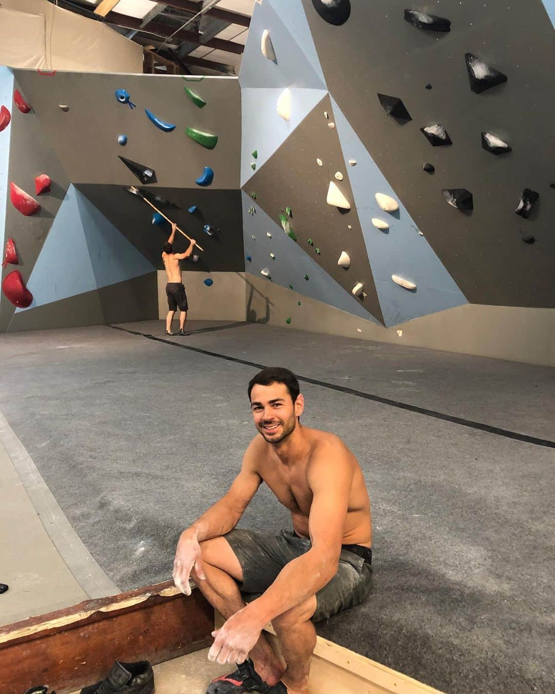 Alexis Mascarenasさんのインスタグラム写真 - (Alexis MascarenasInstagram)「So proud of @a.geiman and the guys at @springsclimbingcenter for their hard work designing and building this wall 💕 grand opening party this Monday!」7月14日 1時38分 - alexis_mascarenas