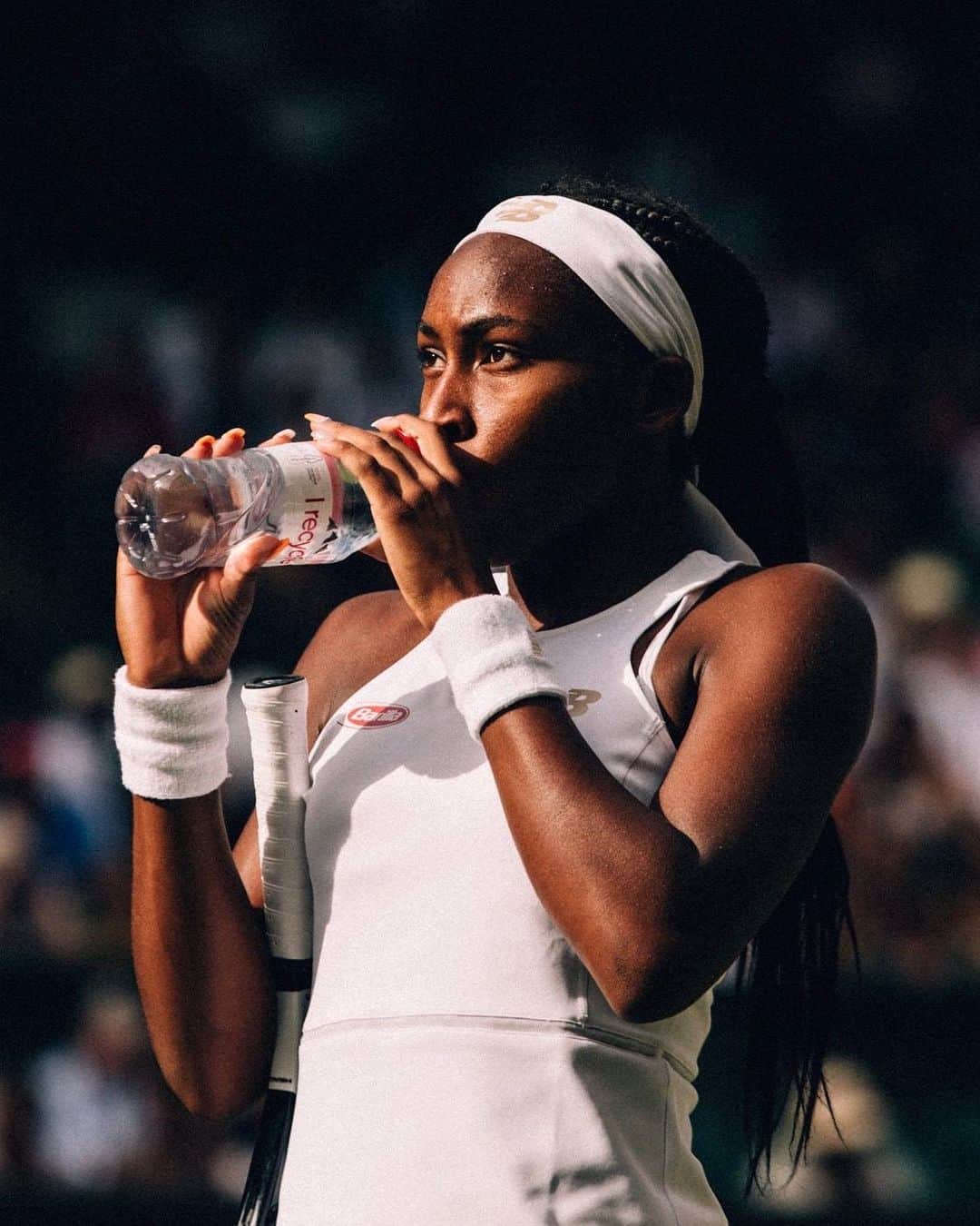 Vogueさんのインスタグラム写真 - (VogueInstagram)「Another #Wimbledon will draw to a close tomorrow—how quickly those two weeks fly by! From Simona Halep’s first Wimbledon title win, wunderkind Cori Gauff’s (@cocogauff) star-making first-round triumph over Venus Williams, to Andy Murray’s victorious return to form in the mixed doubles (with Serena Williams, no less!) after major hip surgery, Wimbledon 2019 continues to amaze. At the link in our bio, take a look at all of the scenes on and off the court, captured by photographer Robbie Lawrence. Photographed by @robbiel1」7月14日 1時46分 - voguemagazine