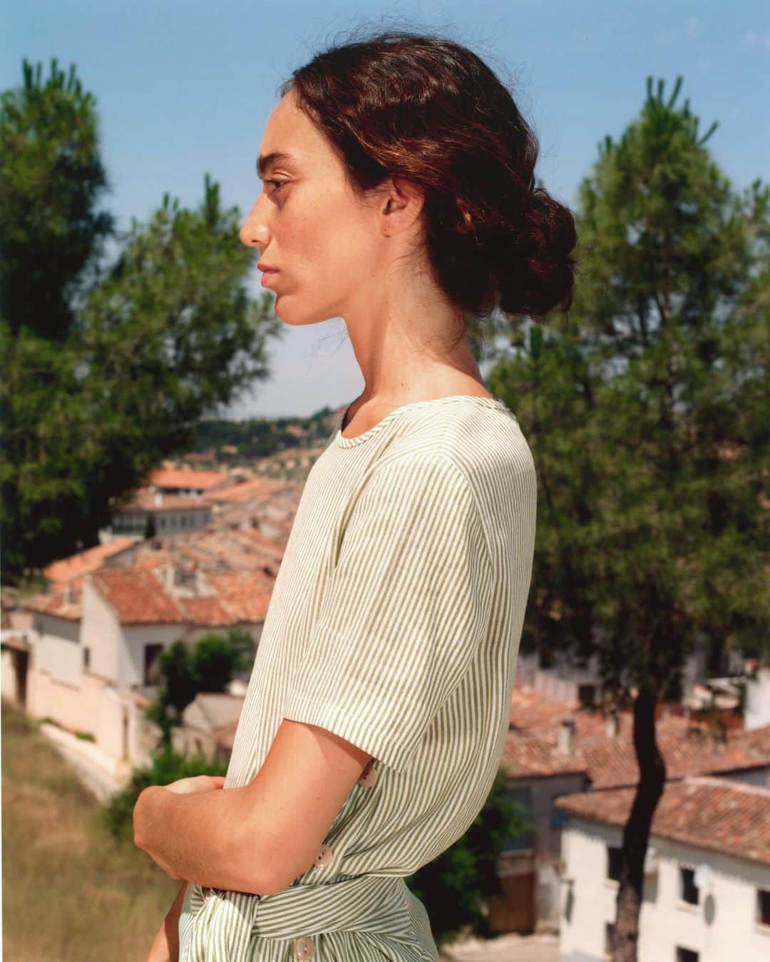 Vogue Italiaさんのインスタグラム写真 - (Vogue ItaliaInstagram)「Our July Issue features a selection of images from our photographic scouting #TheBrightSideofEU.  Here’s a portrait of a girl who is staring at the horizon in Chinchòn, Spain, photographed by @alec.iatan #AlecIatan. Edited by @alessiaglaviano. Tap the link in bio to know more about the photographic scouting. #TheNextChapter #TheDNAissue」7月14日 2時01分 - vogueitalia