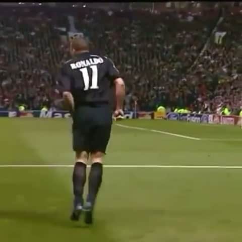 のインスタグラム：「Real Ronaldo vs #Man Utd !!👏👏 Attack,speed,skill,pass,power,move! #Allinone」
