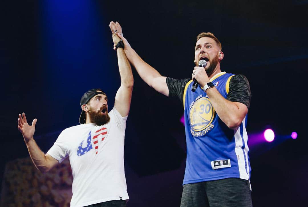 Dude Perfectさんのインスタグラム写真 - (Dude PerfectInstagram)「San Jose... last night was INCREDIBLE!  Thanks to everyone who came out & lost their mind for us! #DudePerfectTour」7月14日 2時04分 - dudeperfect