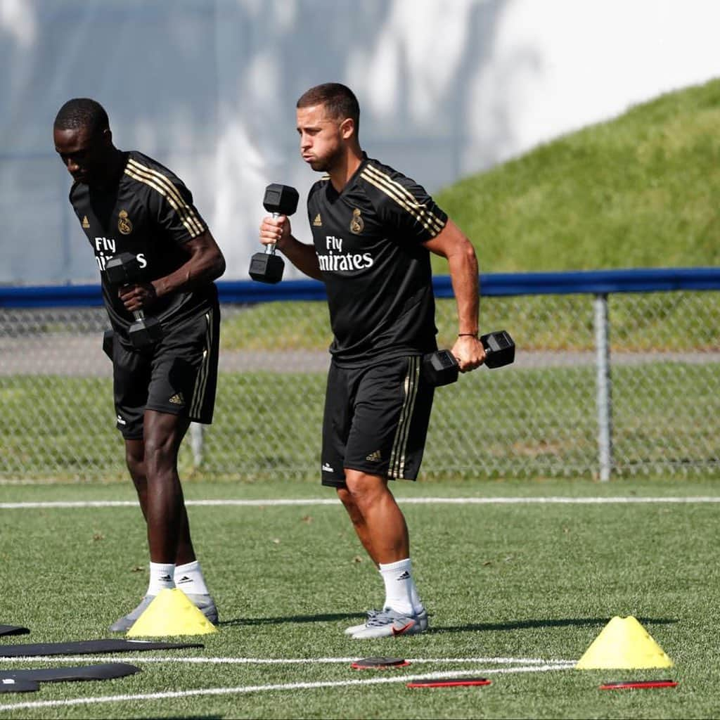 エデン・アザールさんのインスタグラム写真 - (エデン・アザールInstagram)「😓💪🏼 #HalaMadrid」7月14日 2時16分 - hazardeden_10