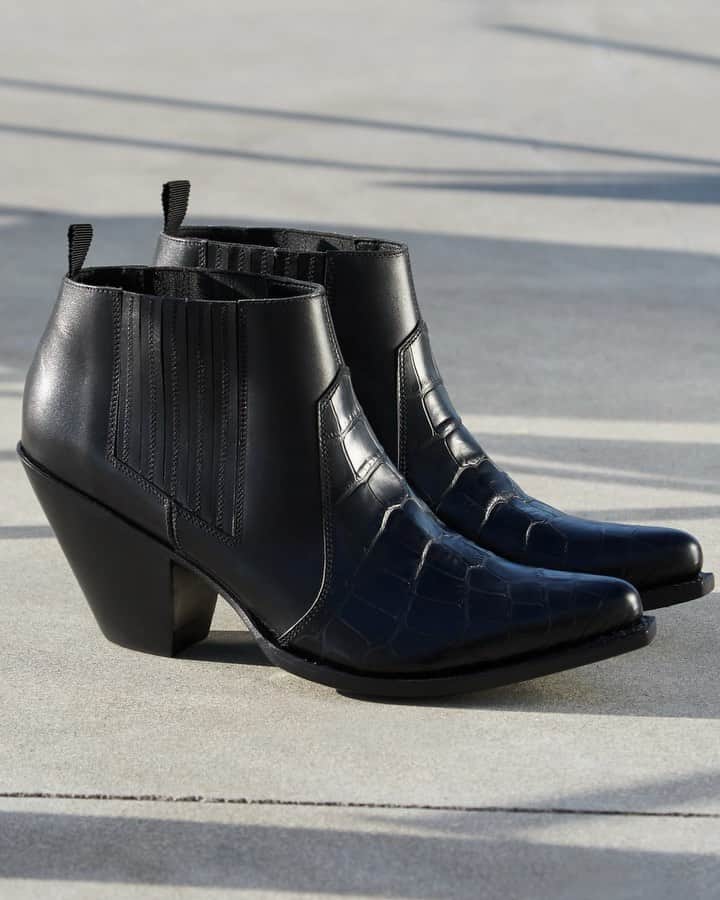 Saks Fifth Avenueのインスタグラム：「BOOT CAMP: Western style meets urban flair in @celine’s chic cowboy booties. #10022SHOE」