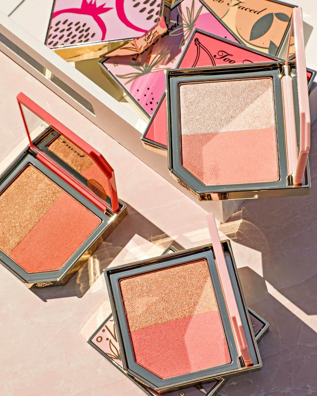 Too Facedさんのインスタグラム写真 - (Too FacedInstagram)「Add a FRUITY flush to your Summer glam! 🍉🌴 Our Fruit Cocktail Blush Duo includes TWO finishes in one compact to customize your glow! ✨ Available in 7 shades @ultabeauty #toofacedtutti #toofaced」7月14日 3時00分 - toofaced