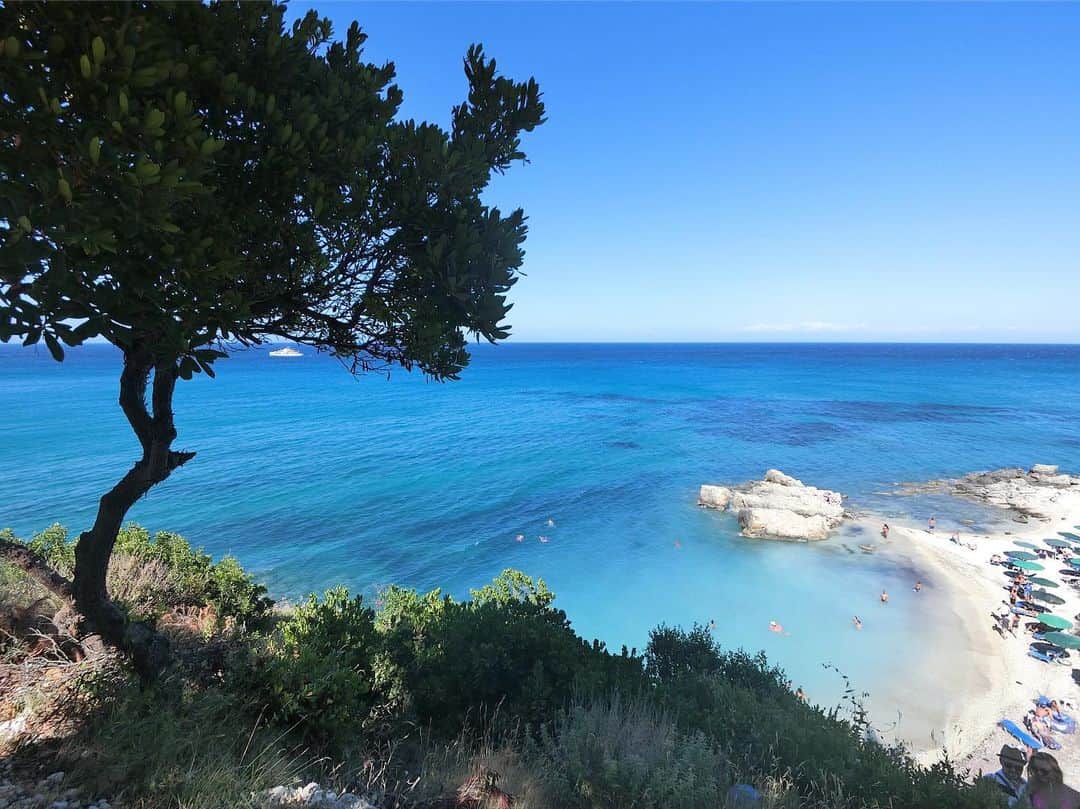 のインスタグラム：「ㅤㅤㅤ ㅤㅤㅤ Zakinthos!!! @achako1001」
