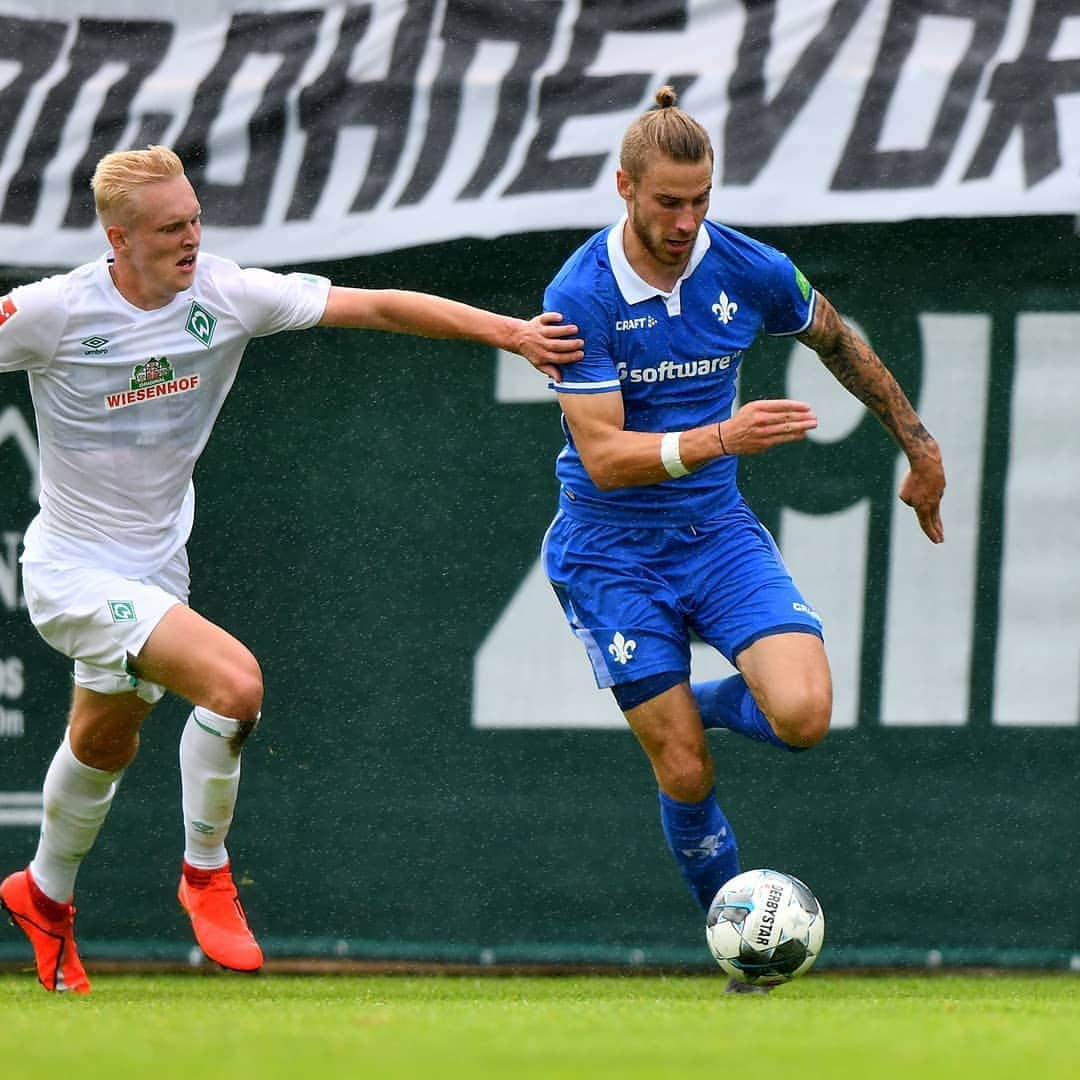 フェリックス・プラッテのインスタグラム：「Guter Test gegen Werder Bremen 💪🏼⚜ Und ein WAHNSINNSTOR von @herrmi19 😂」