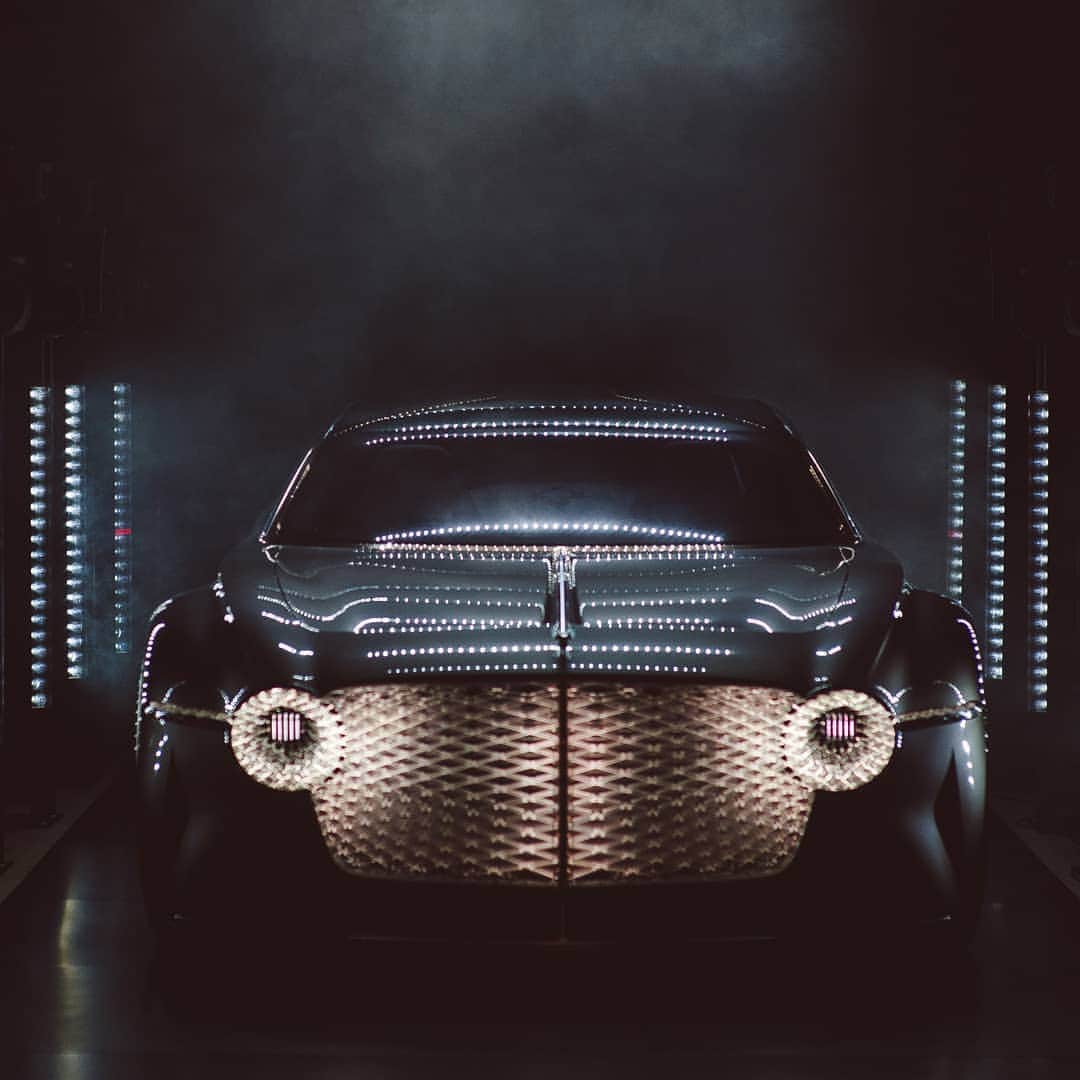 のインスタグラム：「The new #BentleyEXP100GT takes a striking future design direction while incorporating unmistakable #Bentley DNA. Discover more through link in bio. #Bentley100Years」