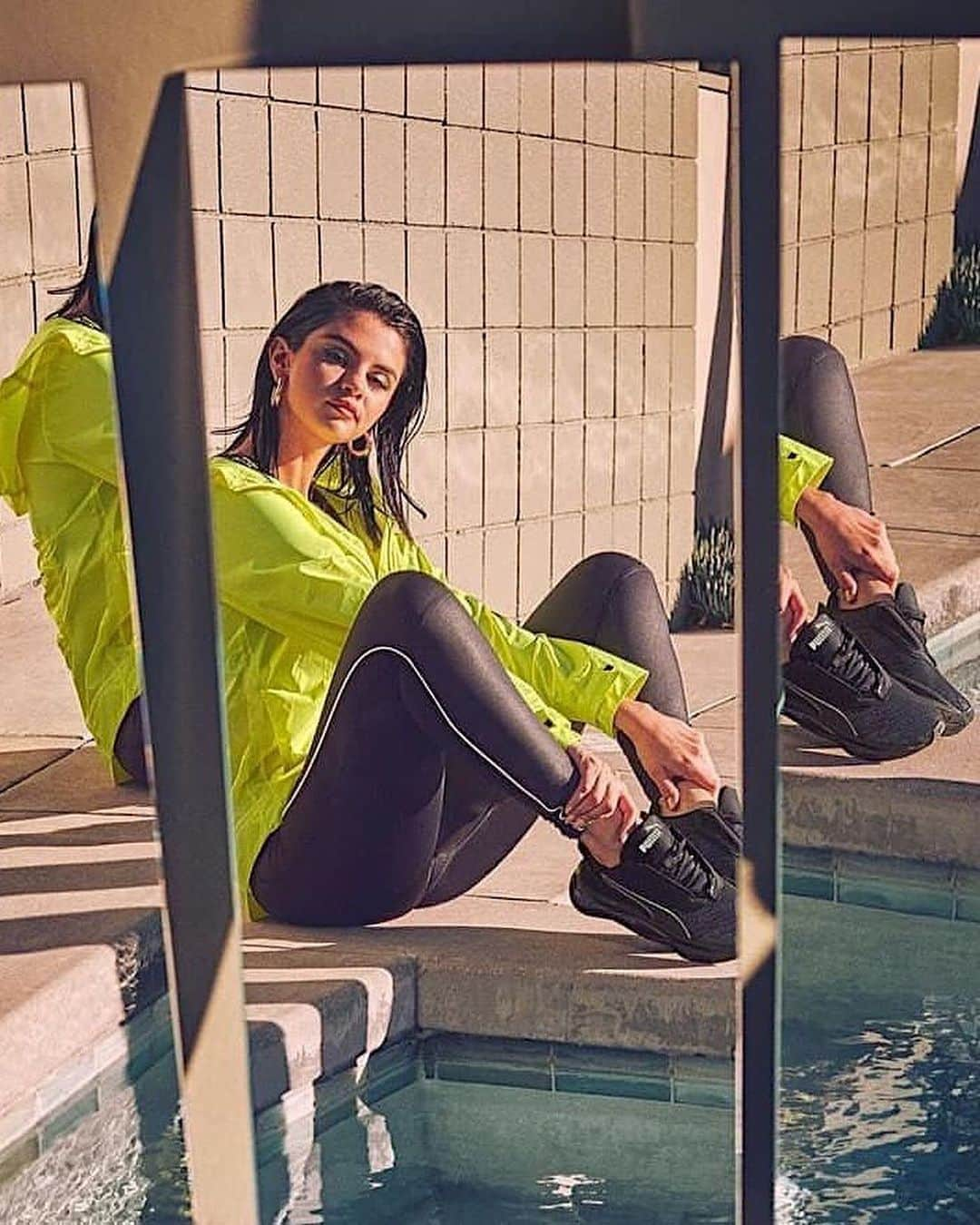 Hung Vanngoさんのインスタグラム写真 - (Hung VanngoInstagram)「New #SelenaGomez x #Puma campaign ❤️❤️⭐️💫⚡️✨🌟. 📷 @guyaroch 👗 @kateyoung 💅🏻 @tombachik 💇 @marissa.marino 💄 @hungvanngo」7月14日 3時51分 - hungvanngo