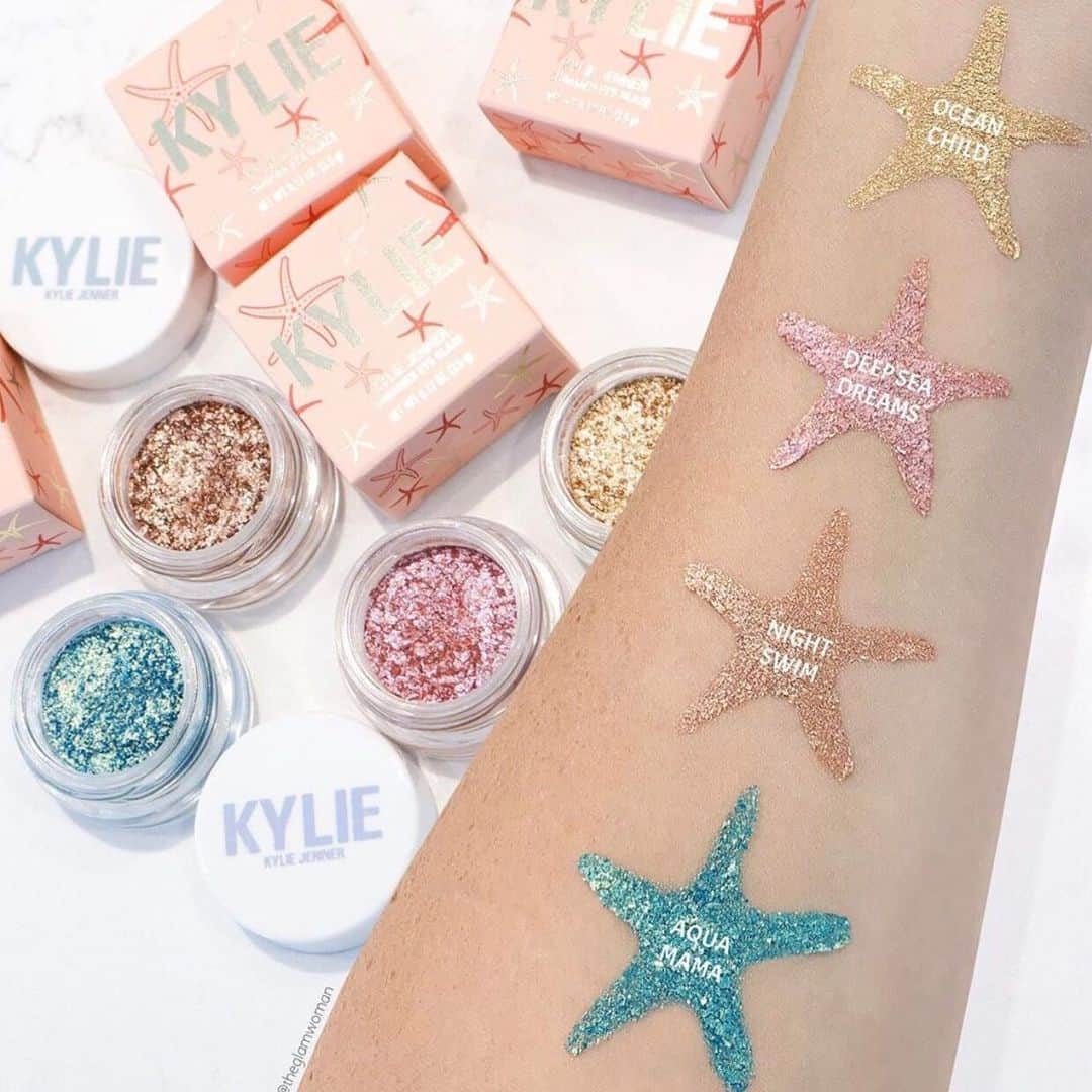 Kylie Cosmeticsさんのインスタグラム写真 - (Kylie CosmeticsInstagram)「love these shimmer eye glaze swatches by @theglamwoman ☀️」7月14日 4時16分 - kyliecosmetics