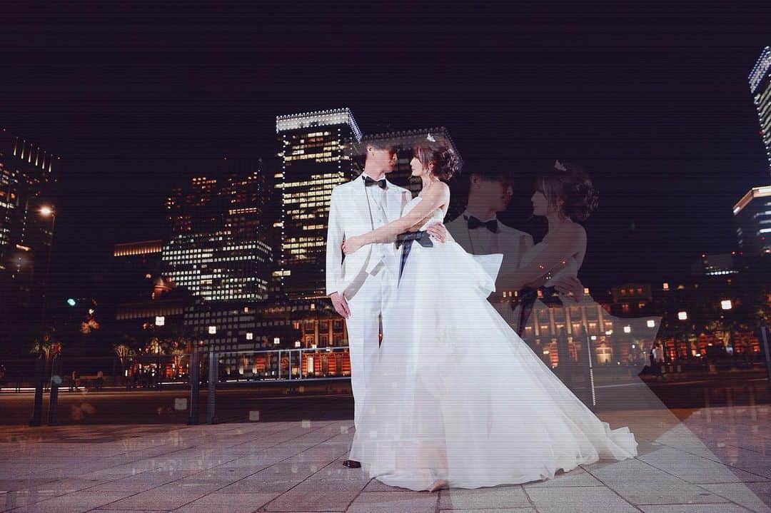 のインスタグラム：「夜景素敵🌟🌃⋆ .  結婚式の準備始めました💓 忙しくなりそうな予感✨ .  昨日から４日間みたま祭りだね🏮 提灯見に行きたかったな🐱💓 . 予定あって行けないから行った人は ストーリーで見せてください🙆‍♀️ . 雰囲気ください🍧🍻🍉🌽 . #夜景#Photo#前撮り#夜#プレ花嫁 #写真#tokyo#wedding#撮影 #ウェディングドレス#gm#東京駅」