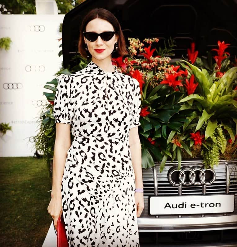 カトリナ･バルフさんのインスタグラム写真 - (カトリナ･バルフInstagram)「Thank you @audiuk and @tonyameli for having us at the wonderful  @henleyfestival Such a fab night!!! The new E-Tron is v cool !」7月14日 5時29分 - caitrionabalfe