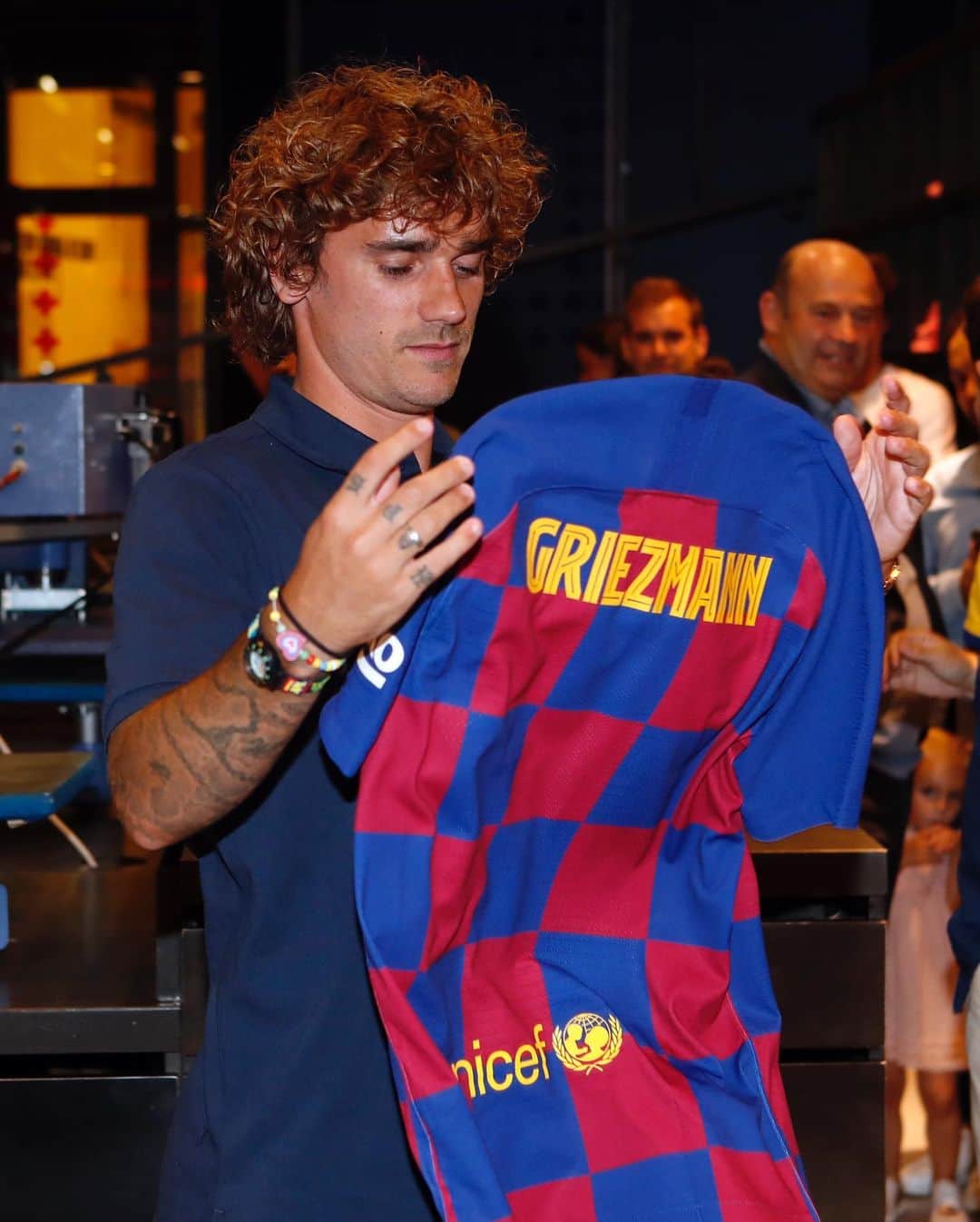 FCバルセロナさんのインスタグラム写真 - (FCバルセロナInstagram)「👋 Oh hey there, @AntoGriezmann 😏」7月14日 6時10分 - fcbarcelona