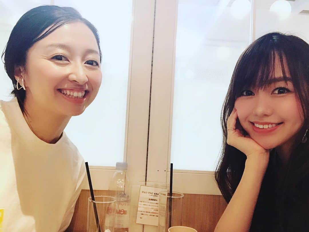 立石純子さんのインスタグラム写真 - (立石純子Instagram)「ロケ予定の日程が延期になったので 急遽！ワンマンにも来てくれていた高校からの親友の束の間のお茶☺️💕 あえたー！！ 彼女も東京でバリバリ頑張る誇らしいキャリアウーマンであります😊 高校の時から考えたら二人とも…信じられない。笑  時間がいくらあってもたりないのでした。☺️🍰😋🍎🍣 #高校からの仲 #もう何年の付き合い #わ #秘密 #笑 #誇らしい #親友 #笑ってばかり #立石純子#音楽#日本#ピアノ#弾き語り#シンガーソングライター#自然 #타테이시준코#음악#일본#피아노#friends #respect #fun  #instalike #instagood #instadaily #like4lik #live #music #love」7月14日 6時28分 - junkokokotateishi