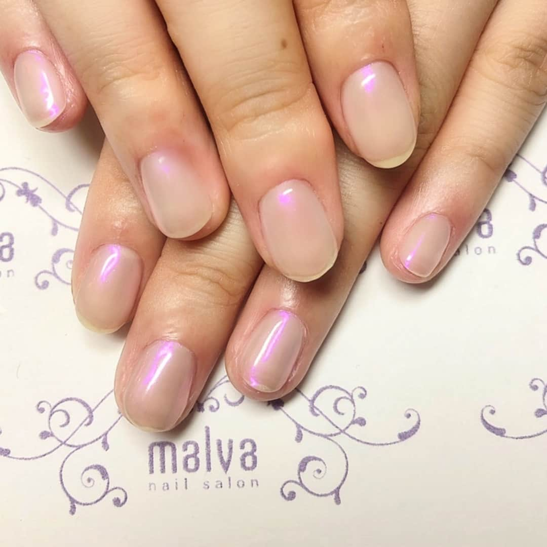 nailsalon malva（ネイルサロンマルヴァ）さんのインスタグラム写真 - (nailsalon malva（ネイルサロンマルヴァ）Instagram)「〜ベーシック022〜 ☞swipe movie💕  透明感と女子力高めのクリアなパープルヴェール✤  nailsalon malva  ご予約はLINEからがオススメです☆ 🌙原宿LINE ID→《@malva》 ※@を忘れずに‼︎ 全てのアートや料金表はHPより http://www.malvanail.com/sp/  #malva#マルヴァ#ネイル#gelnail#nail#nailart#naildesign#nailstagram#ジェル#gel#ジェルネイル#ネイルデザイン#原宿ネイル#nailsalon#ネイルサロン#ネイルチップ#森絵里香#malvaネイル#malvanail#ネイリスト募集#美甲#ロシアンマニキュア#ハンドネイル#夏ネイル#네일#젤네일#甲油#指甲#beauty#クリアネイル」7月14日 16時00分 - malva_nail