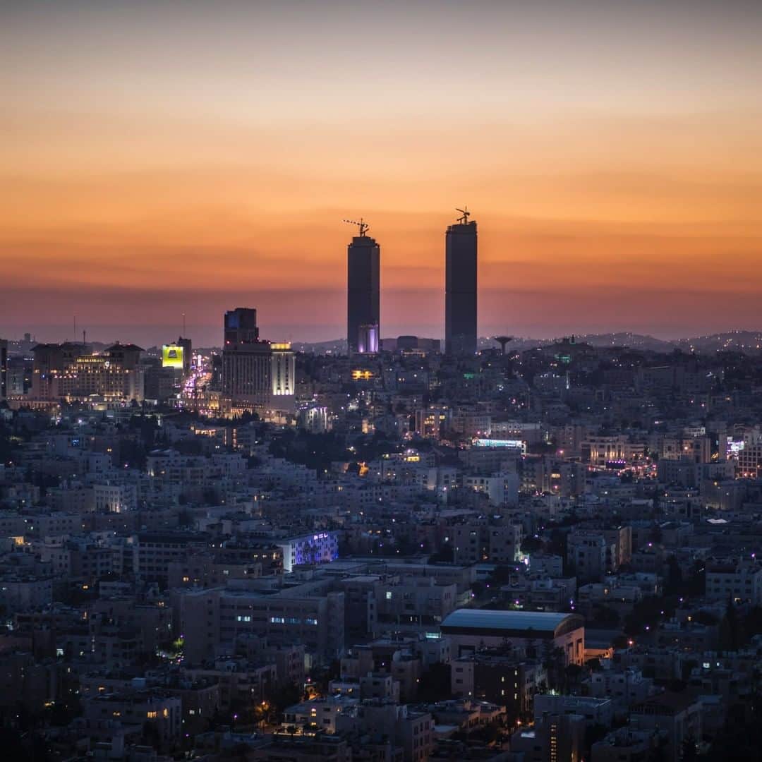 National Geographic Travelさんのインスタグラム写真 - (National Geographic TravelInstagram)「Photo by Muhammed Muheisen @mmuheisen | A view of Amman, the capital of Jordan, at sunset. Amman is considered to be among the most liberal Arab cities and a major tourist destination in the region. For more photos and videos from different parts of the world, follow me, @mmuheisen and @mmuheisenpublic. #amman #الاردن」7月14日 16時00分 - natgeotravel