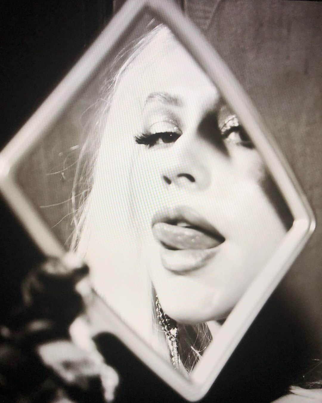 エレン・ヴォン・アンワースさんのインスタグラム写真 - (エレン・ヴォン・アンワースInstagram)「@xtina for @galore magazine #christinaaguilera」7月14日 8時28分 - ellenvonunwerth