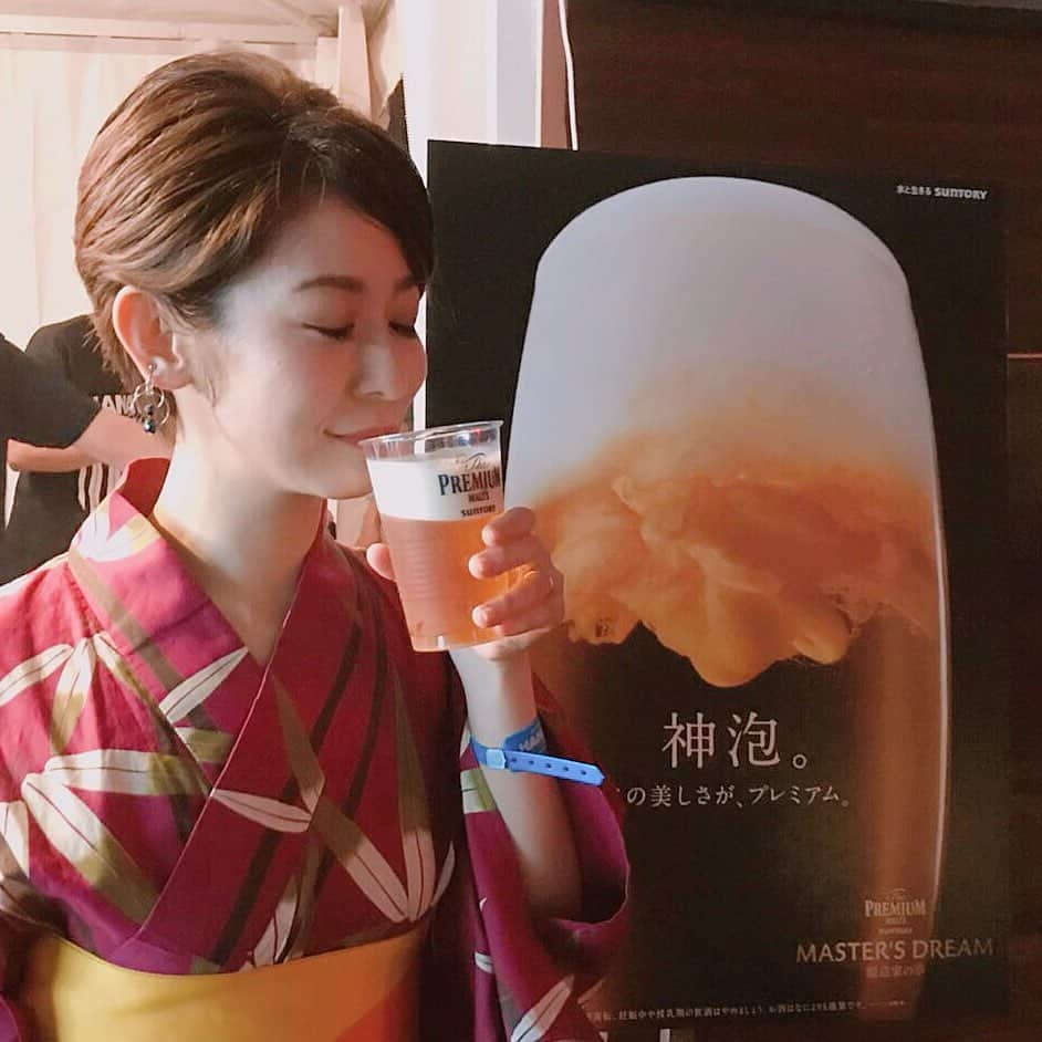 廣松叶子さんのインスタグラム写真 - (廣松叶子Instagram)「❇︎❇︎﻿ アート・ミュージック・フードと夏の夜空を彩る花火で﻿ 最高の夏の1日を楽しめるイベント HANAVIVA 2019 ﻿ powered by AMERICAN EXPRESSに遊びに来ました﻿✨ ﻿ 夏にぴったりの美味しいお酒やフードを頂きながら﻿ サムライギタリストとして世界的に有名なミュージシャン﻿🎸 #MIYAVI さんをはじめDJやマジシャンやクラウンなど﻿ 素敵なパフォーマーによるアートやミュージックと﻿ 美しい横浜の花火も間近で楽しめて素敵な1日でした﻿💗 ---﻿ #HANAVIVA﻿ #HANAVIVA2019﻿ #AmexLife﻿ #AmericanExpress﻿ #横浜﻿ #横浜スパークリングトワイライト2019﻿ #横浜スパークリングトワイライト﻿ #花火﻿ #花火大会﻿ #浴衣﻿ #浴衣女子﻿ #2019夏﻿ #浴衣コーデ  #Japan﻿ #Kimono #yukata  #tokyo #yokohama  #music #beer  #americanexpress #japanesegirl #pr」7月14日 8時40分 - hiromatsu_kanako