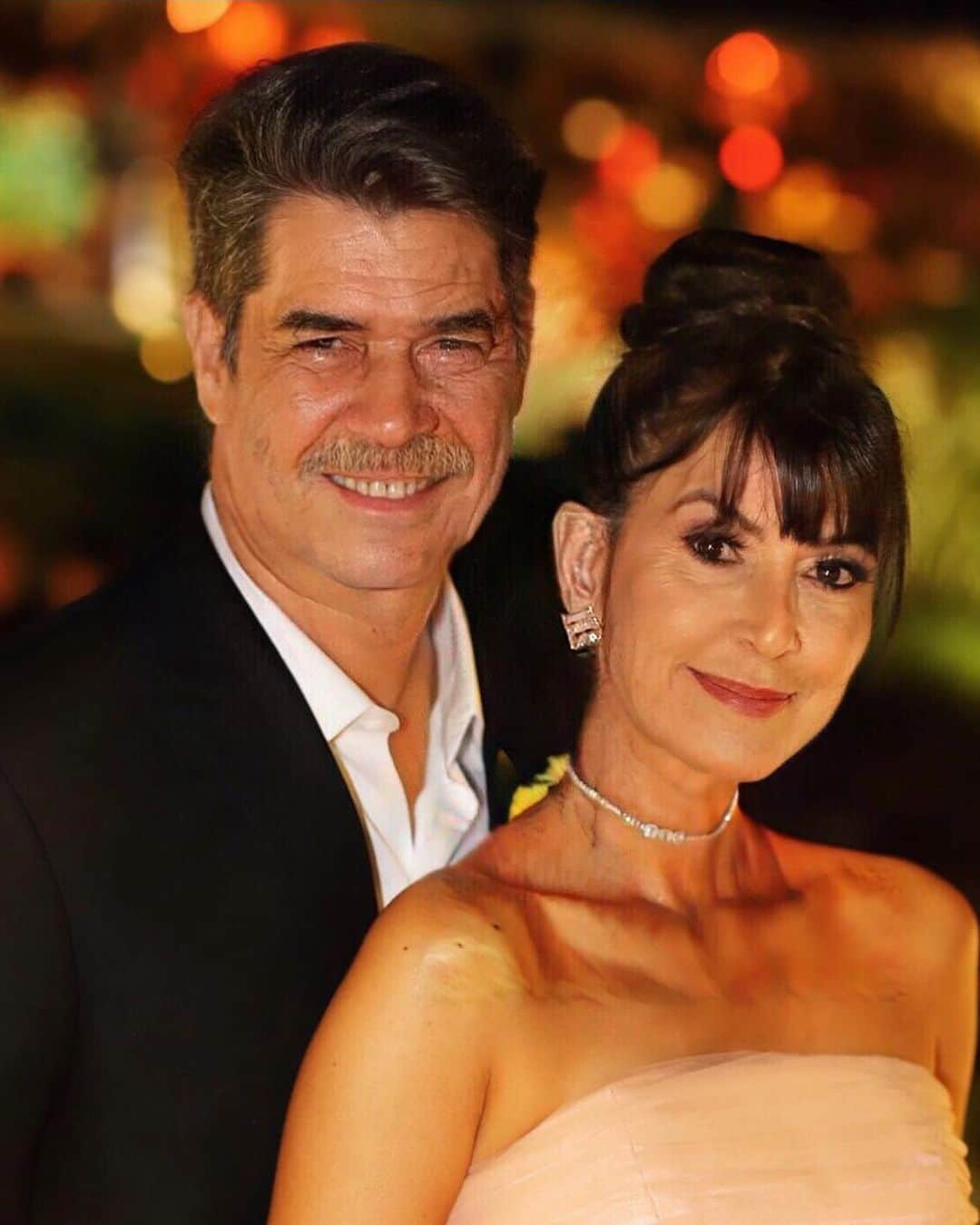 Gabriela Salesのインスタグラム：「Sempre juntos e shallow now #ricasfamily」