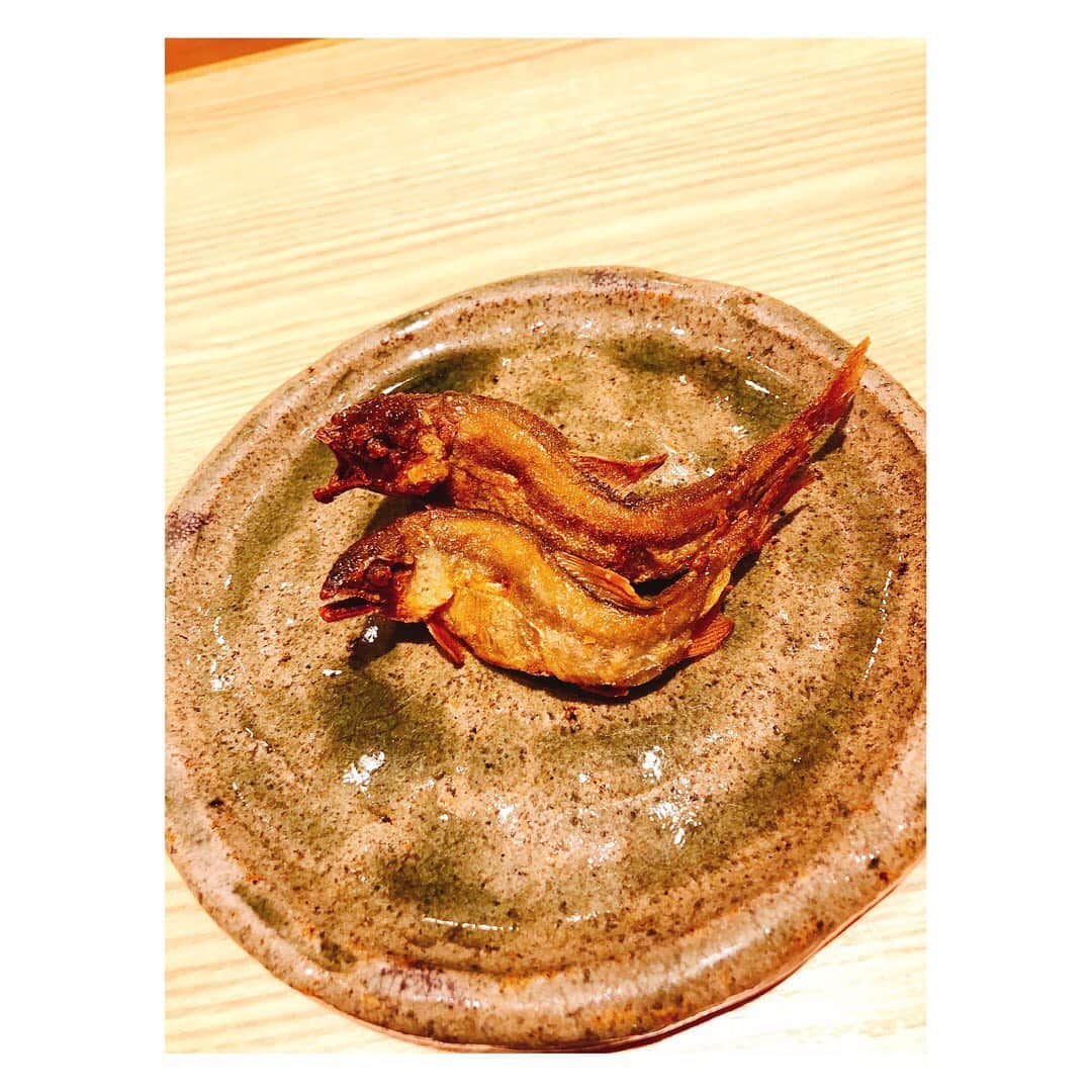 箕田 みなみさんのインスタグラム写真 - (箕田 みなみInstagram)「すみれちゃんとほうば✨ 何回来ても美味しい🥺💓 ここの唯一の難点は予約が取りにくい事⤵︎ 次は来年の1月😅ん〜待てない‼️笑 ・ ・ #ほうば #大阪 #北新地 #韓国料理 #グルメ #大阪グルメ #ミシュラン #ミシュラン大阪 #食べ歩き #食スタグラム ・ ・ #占い #占い師 #風水師 #占い師霊能者もお忍びで訪れる占い師  #心理カウンセラー #米国nlp協会認定心理カウンセラー  #幸せ占い師の日常」7月14日 9時13分 - minami.mita