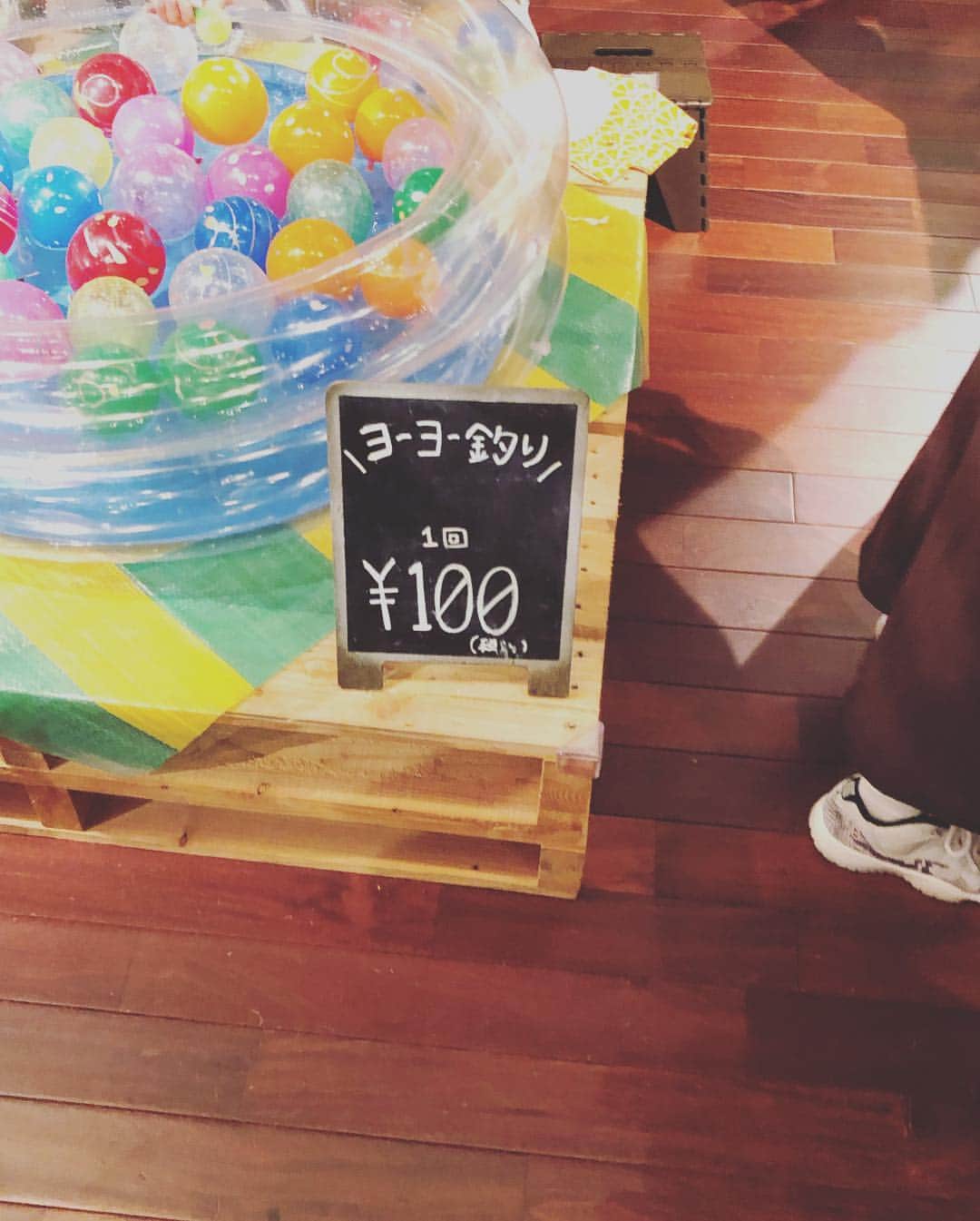 菅井悦子さんのインスタグラム写真 - (菅井悦子Instagram)「@mariakamiyama まりあちゃんにも会えた、#JUNの縁日！ @jungroupofficial JUNグループのイベント！今日が最終日👍  まりあちゃんのワンピースも買えるし😘 オットの170%美脚タイツも試着していただけますよー❤️ 私のクラスは15時から！ ヨガマットはご用意してありますので、飛び入り参加もお待ちしてます！」7月14日 9時42分 - etsuko313