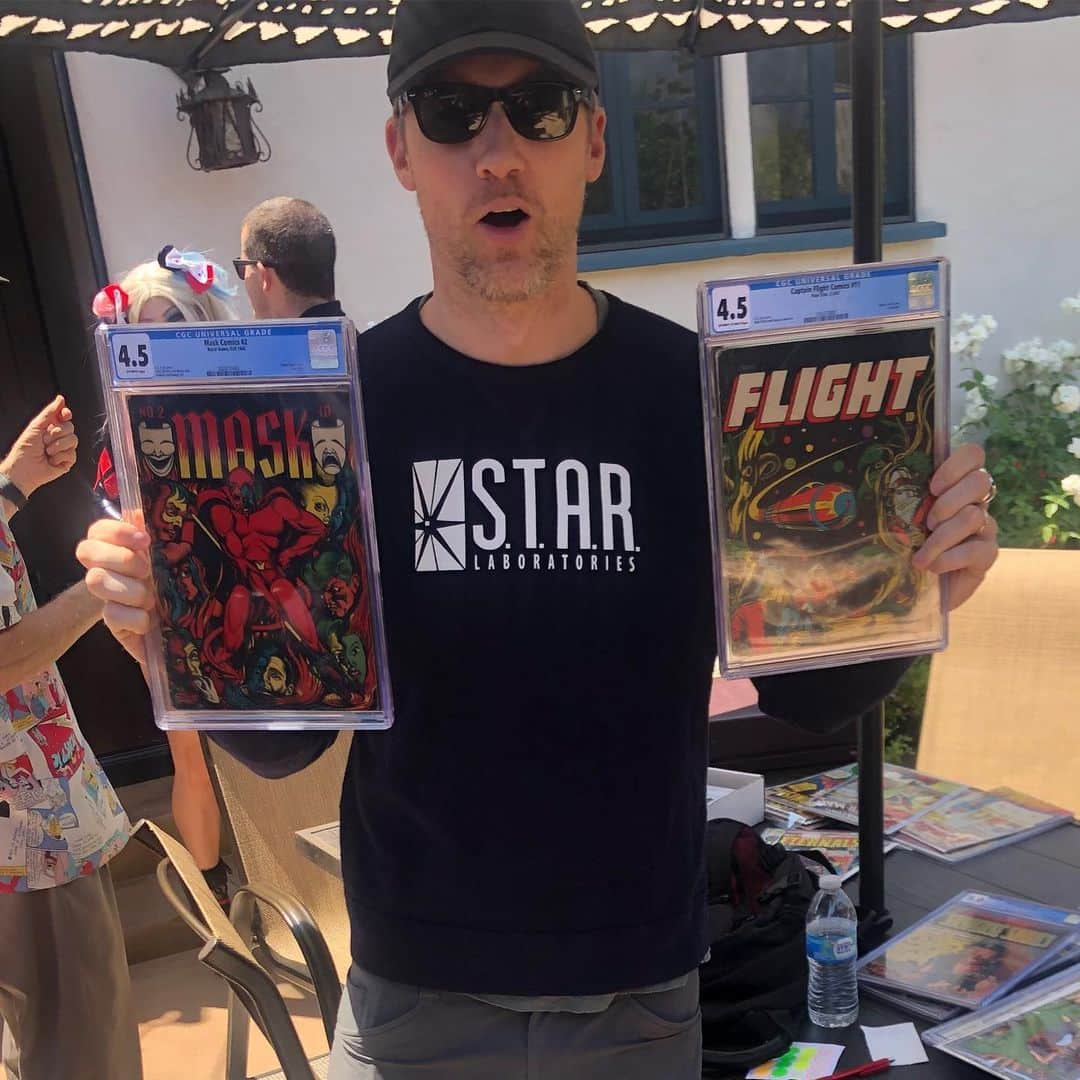のインスタグラム：「Went to a killer GA/SA comics meetup w/ @dreamtoreal1. Couldn’t believe my eyes. Couple of GA gems right here. LB Cole! 🙌 [swoons. passes out.] Thanks @mykeycomics」