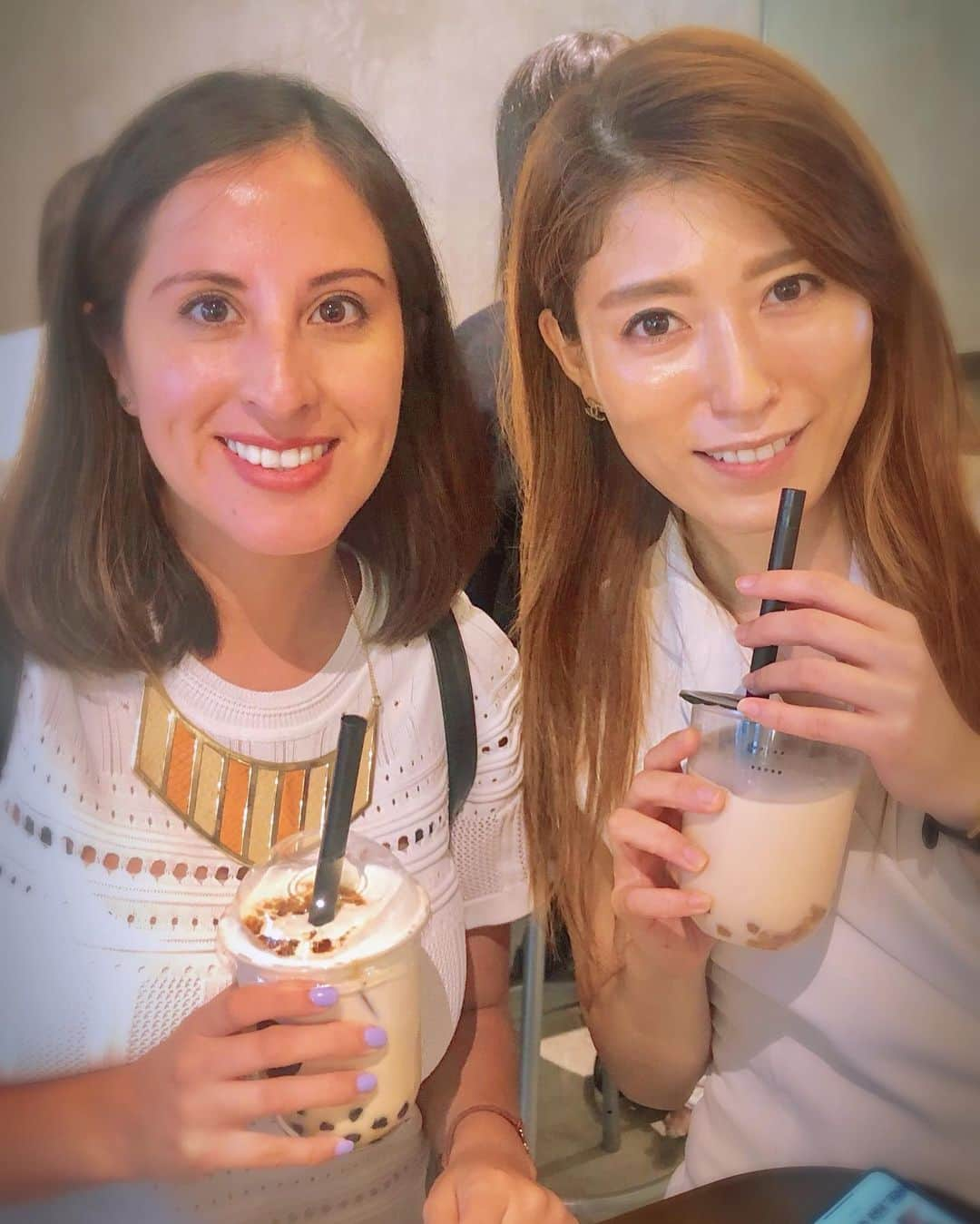 佐藤友香さんのインスタグラム写真 - (佐藤友香Instagram)「懐かしい友達が日本に遊びに来てくれました✨✨そば→タピオカ→トンカツと連れて行かれた彼女はさぞかしお腹いっぱいだったことでしょう、、、🌝 It was really great to see you again☺️🌟Sorry that I took you many eating places but I want you to experience many tastes as possible😋! #タピオカ #ミルクティー #タピ活 #タピる #bubbletea #omotesando #harajuku #tokyo #tea #weekend #bobatea #bobalife #bobamilktea #表参道 #commatea #コンマティー #佐藤友香 #bobaholic #boba #bobamilktea #bobatime #アナウンサー #キャスター」7月14日 9時56分 - yuka_sato__