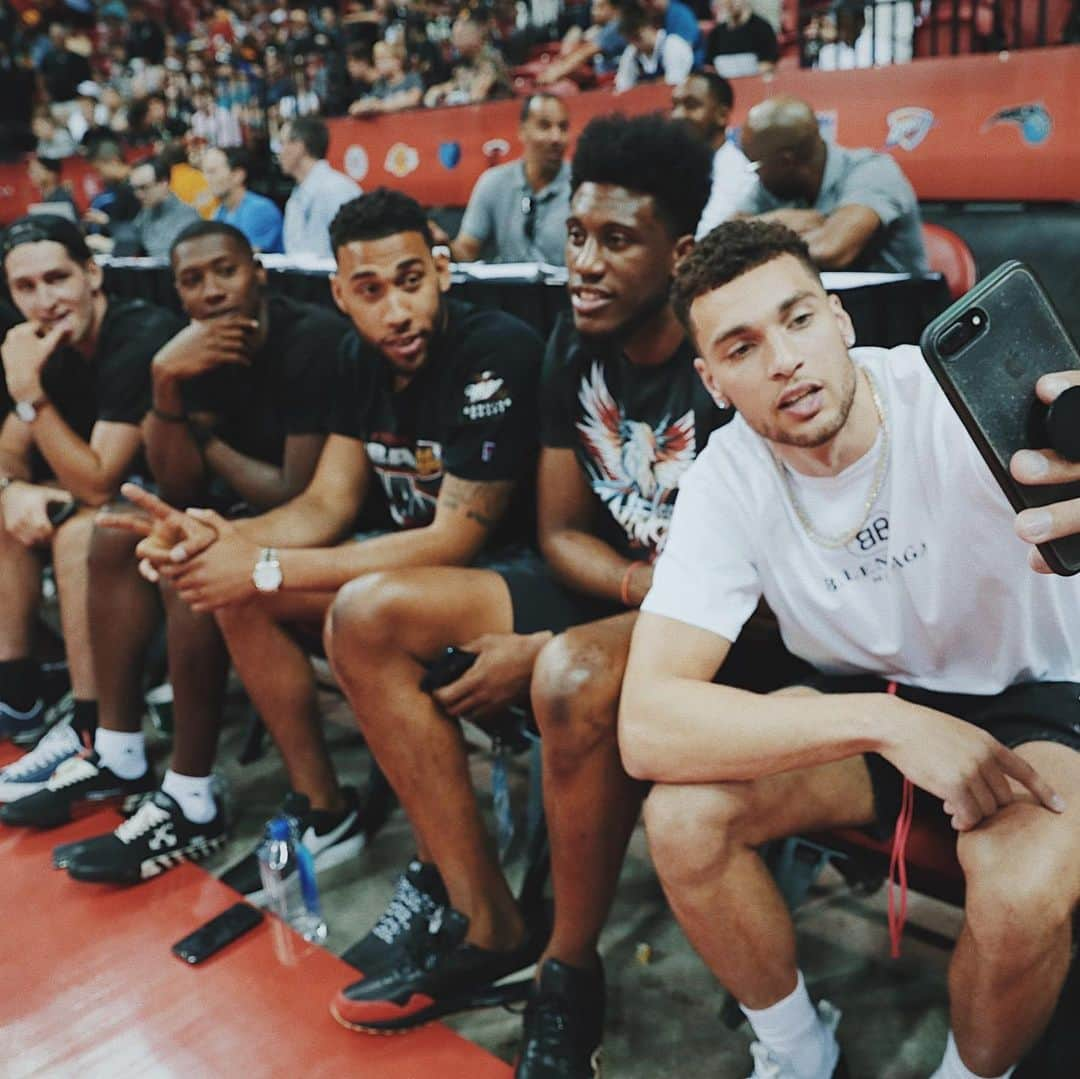 ザック・ラヴィーンさんのインスタグラム写真 - (ザック・ラヴィーンInstagram)「Summer league action」7月14日 9時57分 - zachlavine8