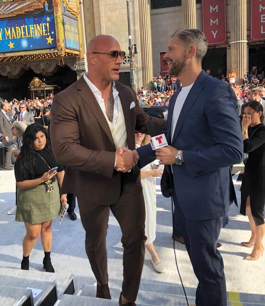 Rodner Figueroaさんのインスタグラム写真 - (Rodner FigueroaInstagram)「The Rock & The Rod 👊🏼 World premiere of @hobbsandshaw in Hollywood with the man of the hour @therock En la premiere mundial de la película #hobbsandshaw en Hollywood #rodnerfigueroa #hollywood #therock」7月14日 10時08分 - rodnerfigueroa