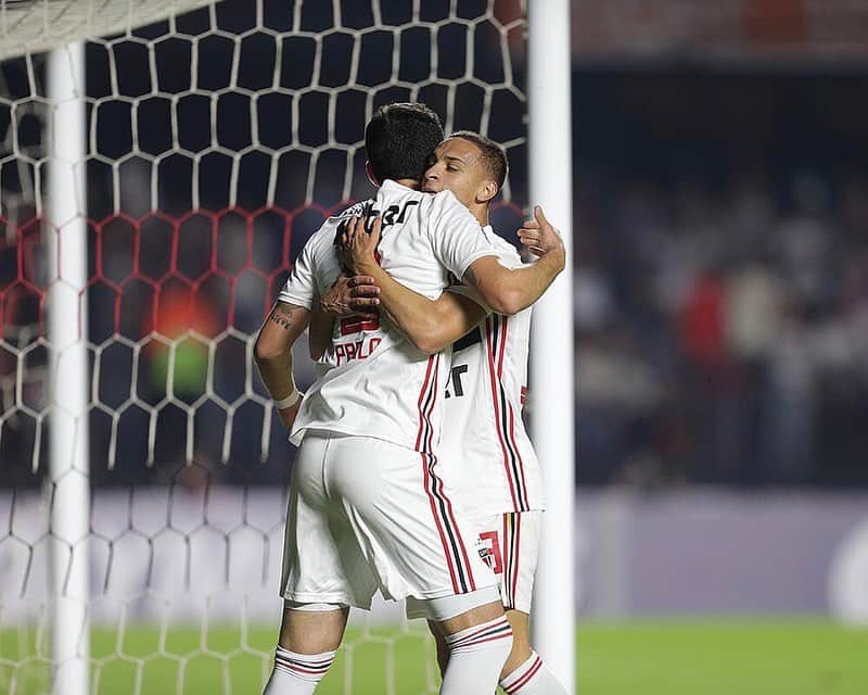 São Paulo FCさんのインスタグラム写真 - (São Paulo FCInstagram)「Empate no Choque-Rei. #VamosSãoPaulo 🇾🇪 ‪⠀⠀⠀⠀⠀⠀⠀⠀⠀‬ ‪📸 Paulo Pinto e Rubens Chiri / saopaulofc.net‬」7月14日 10時43分 - saopaulofc